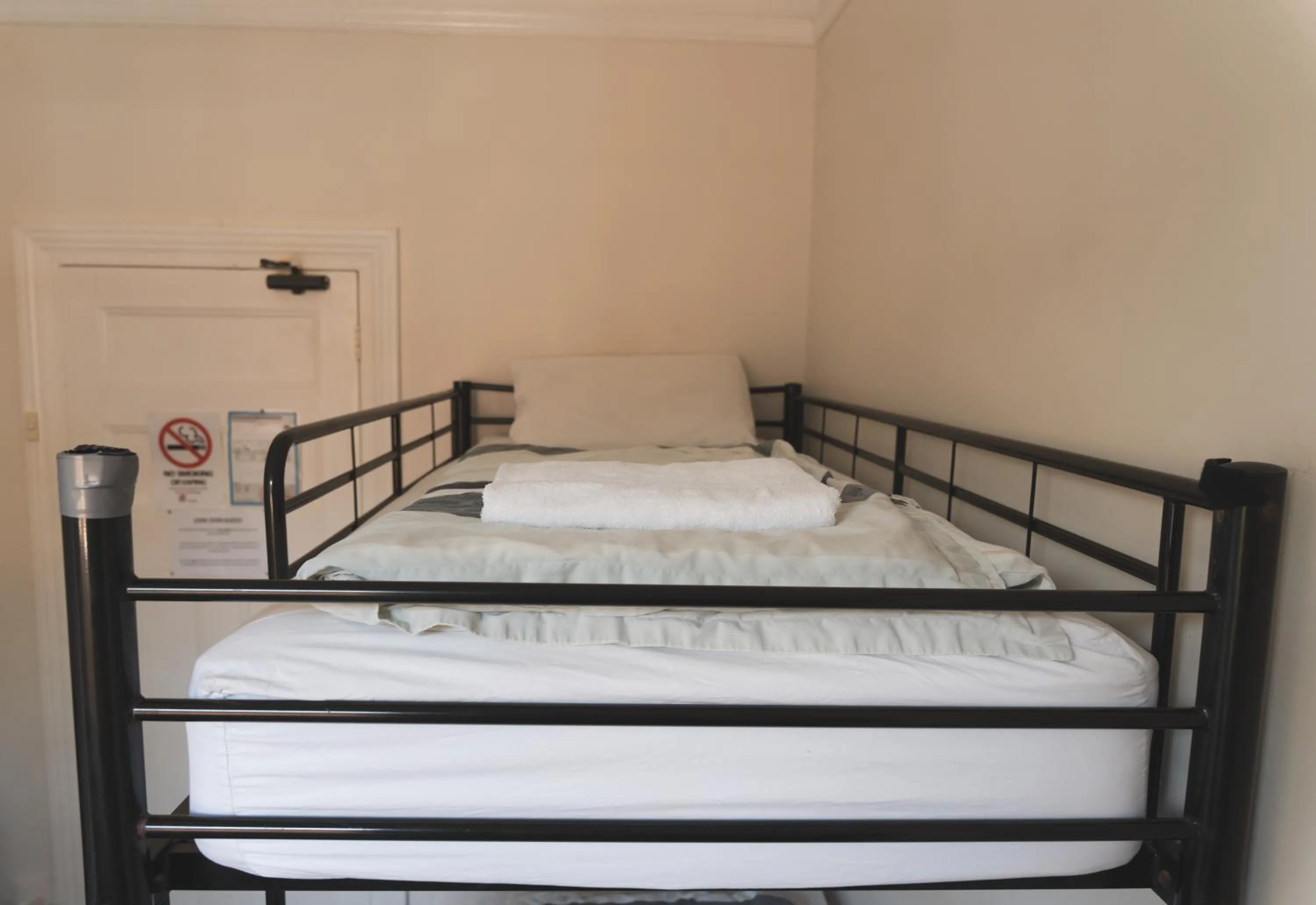 Bedroom, Bed in Manly Bunkhouse