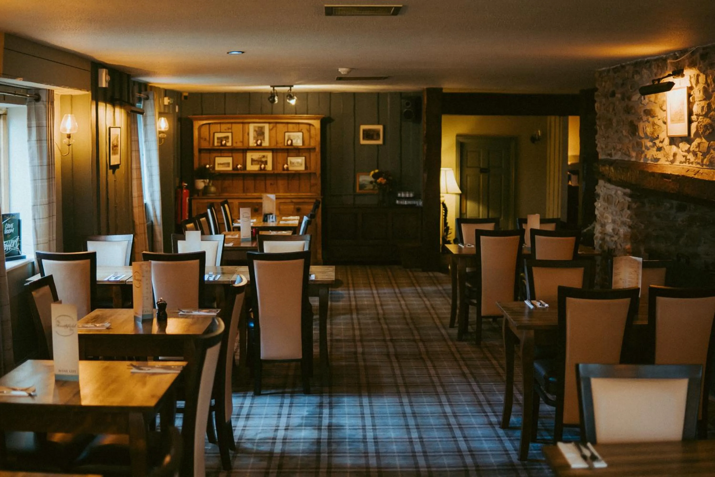 Restaurant/places to eat in The Heathfield Inn