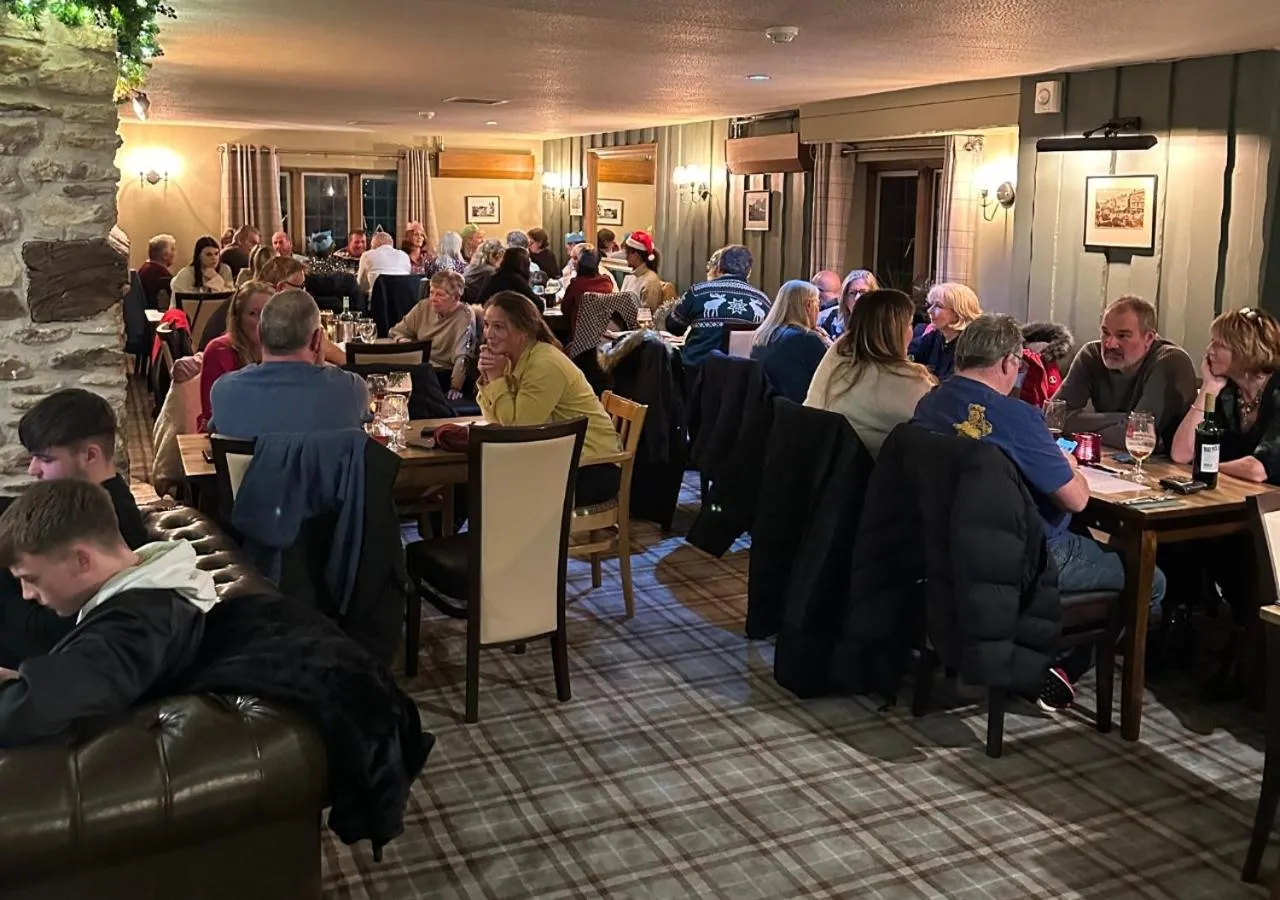 Restaurant/places to eat in The Heathfield Inn