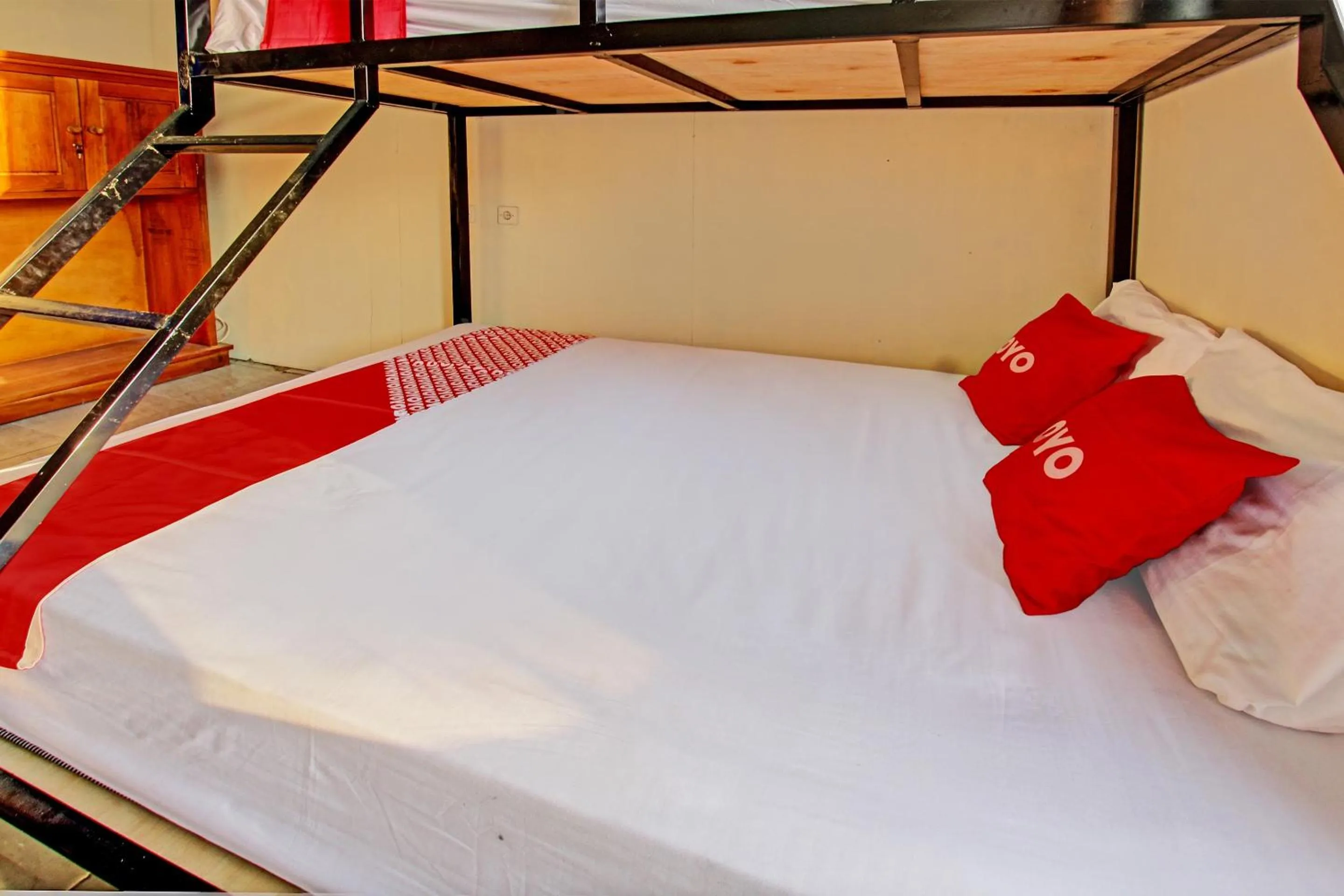 Bedroom in OYO 93121 Abi Bungalow & Hostel