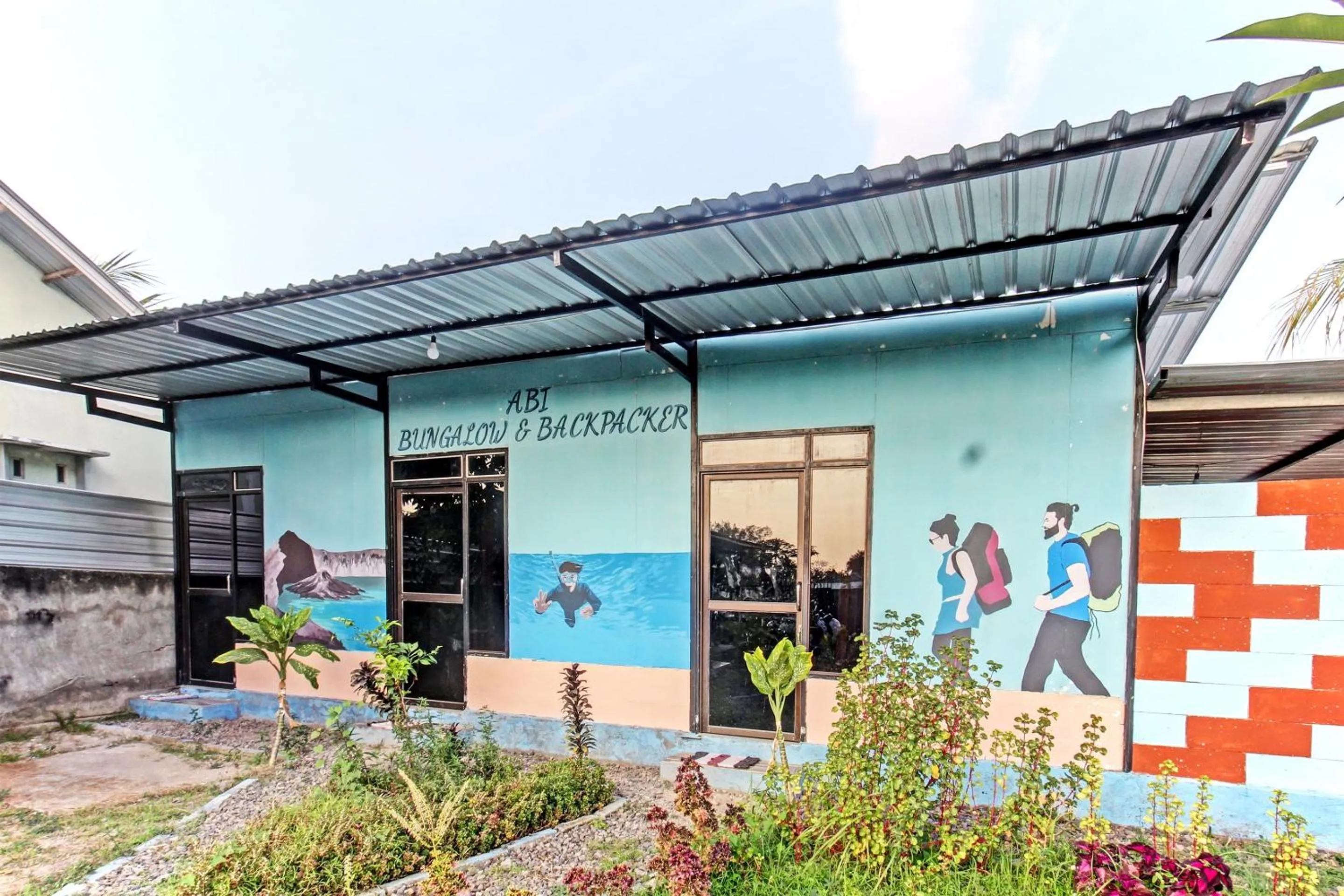 Facade/entrance in OYO 93121 Abi Bungalow & Hostel