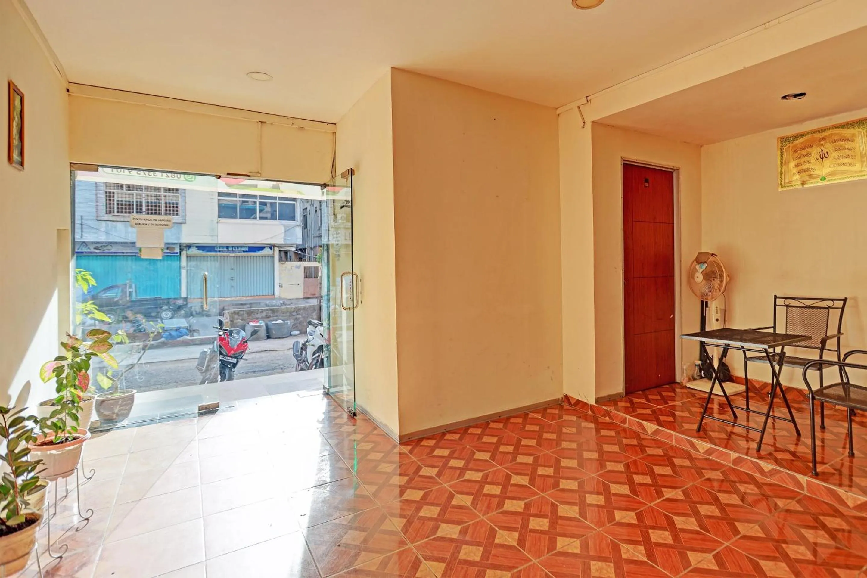 Lobby or reception in OYO 92553 Caitlin Homestay