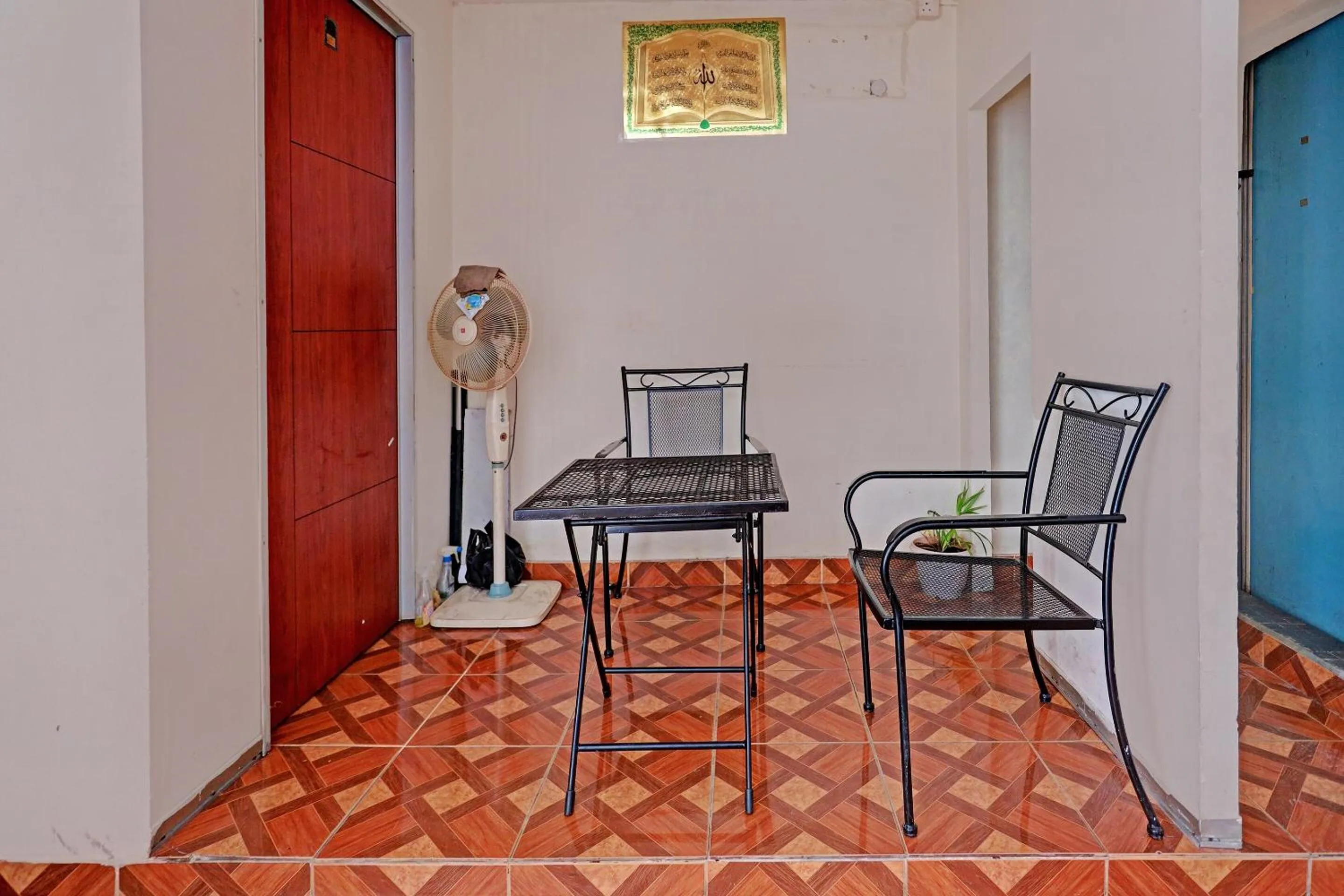 Lobby or reception in OYO 92553 Caitlin Homestay