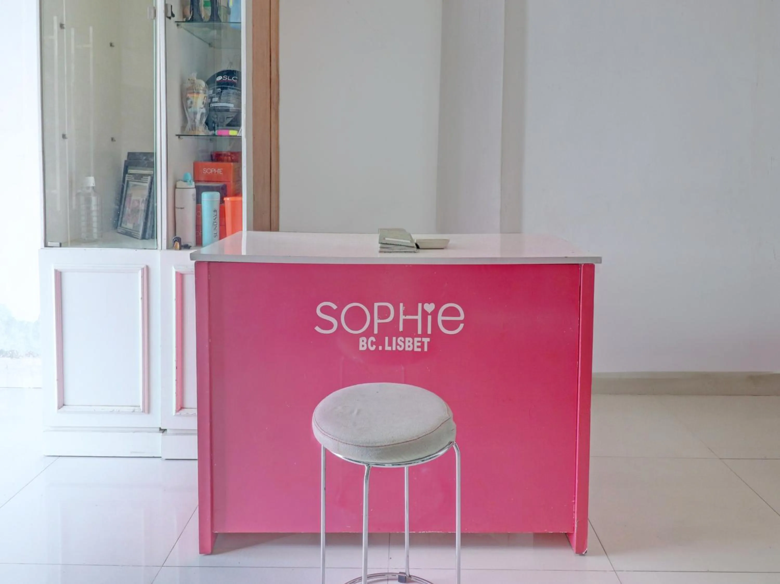 Lobby or reception in Hotel O Excellent Kost