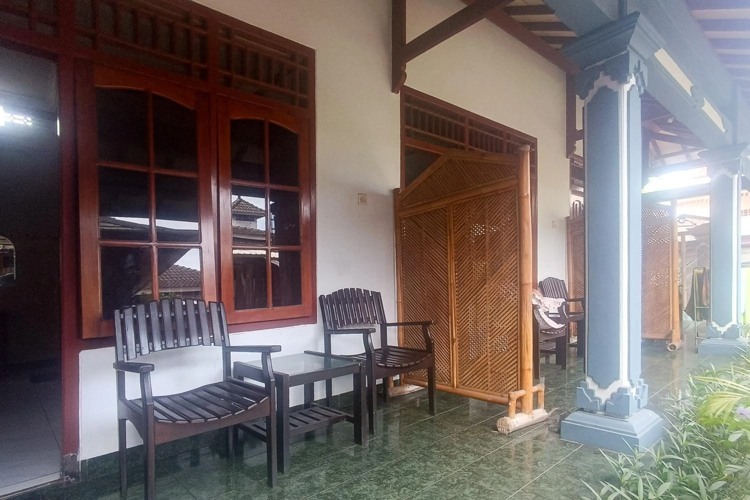 Seating area in OYO 92560 Astri Homestay