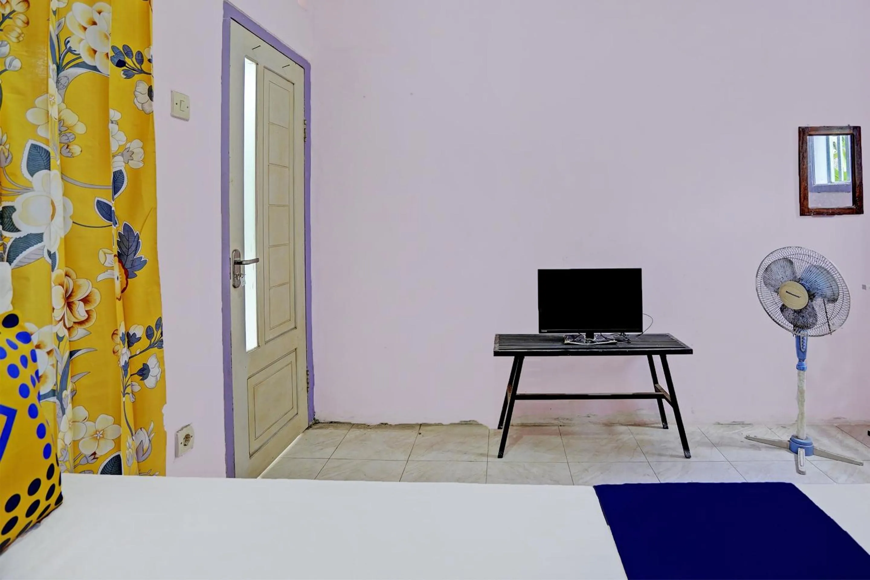 Bedroom in Hotel O Kemangi Asri Kost