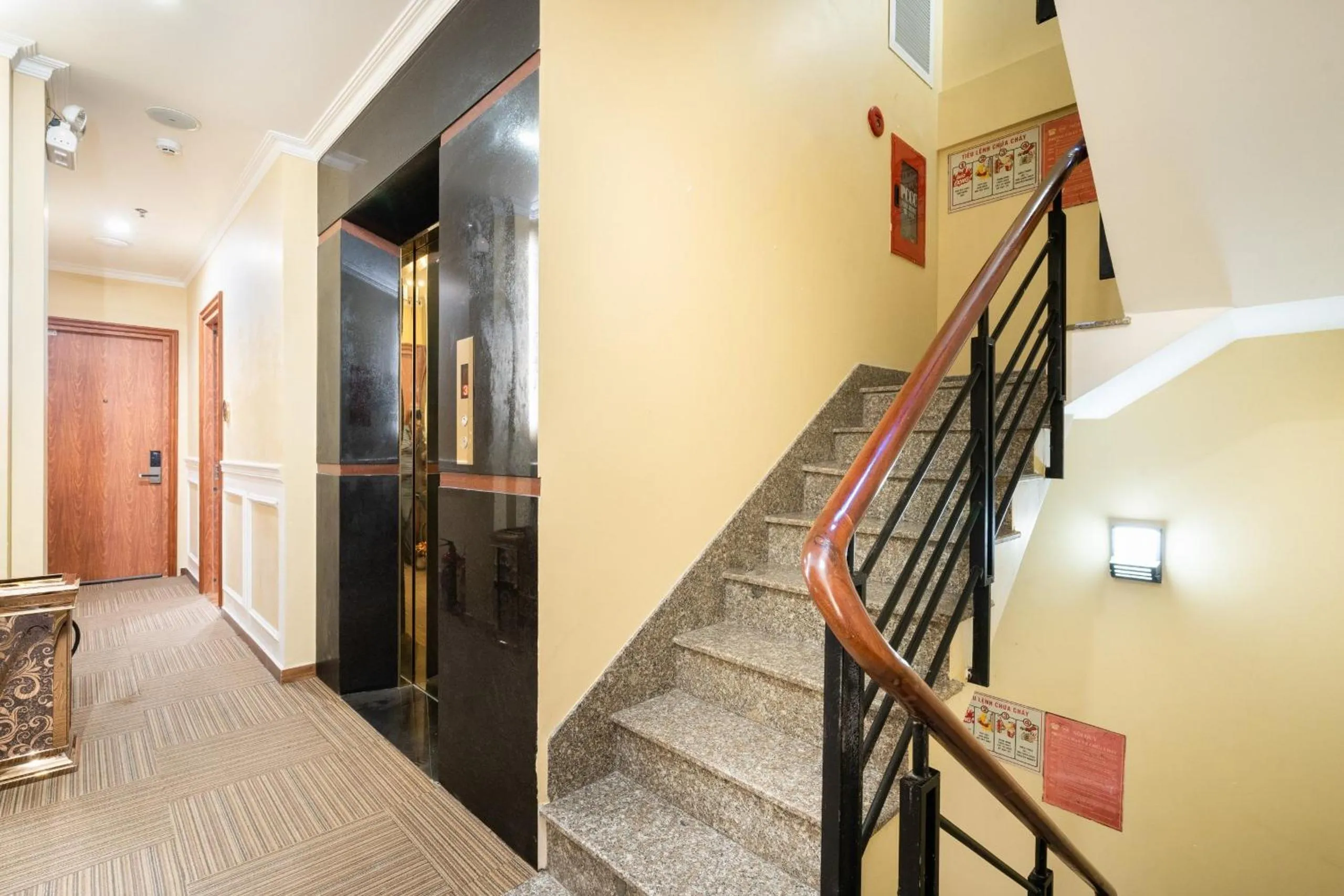 Luna Saigon Hotel - Bui Vien Walking Street