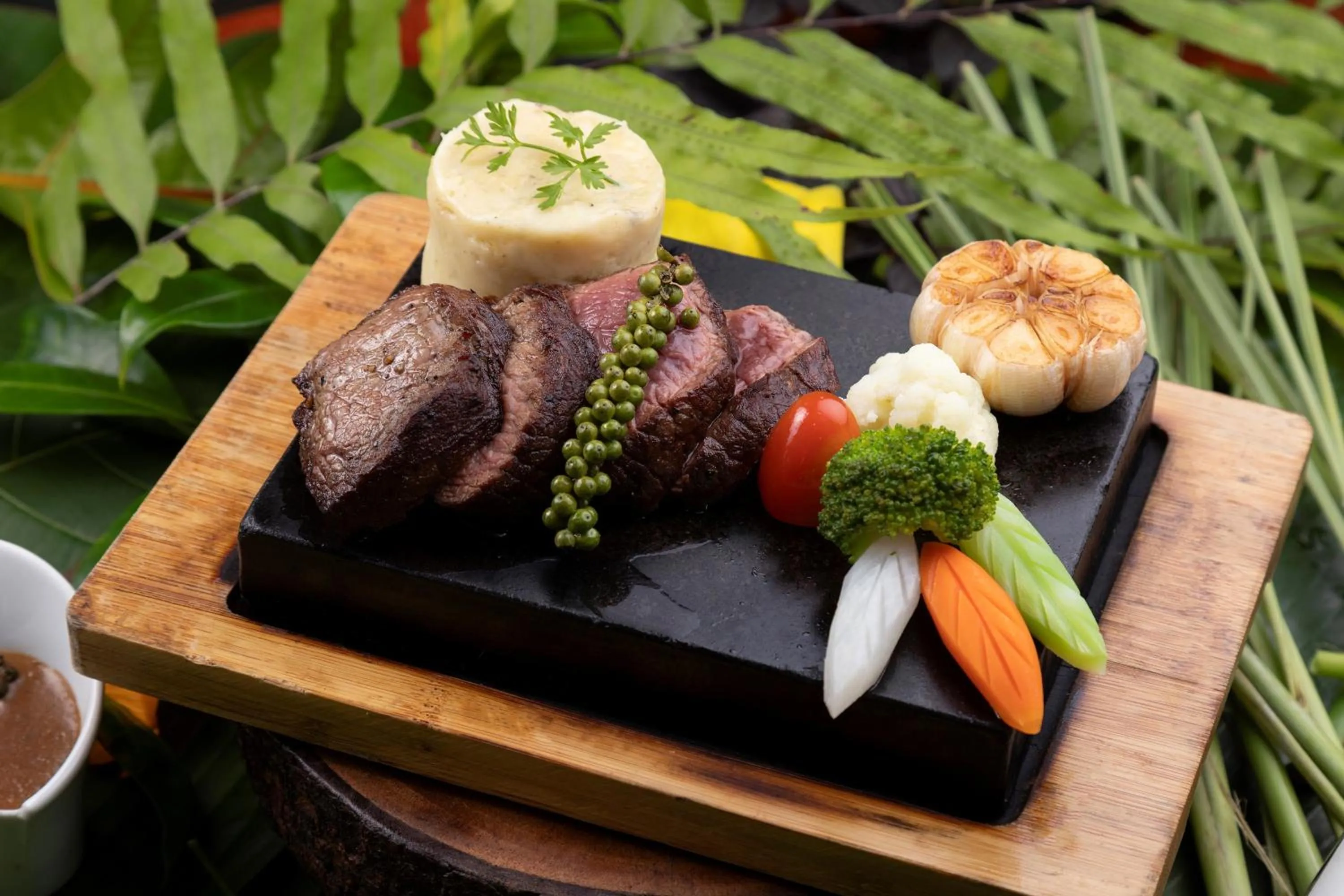 Food in Romdoul Kirirom Resort by EHM