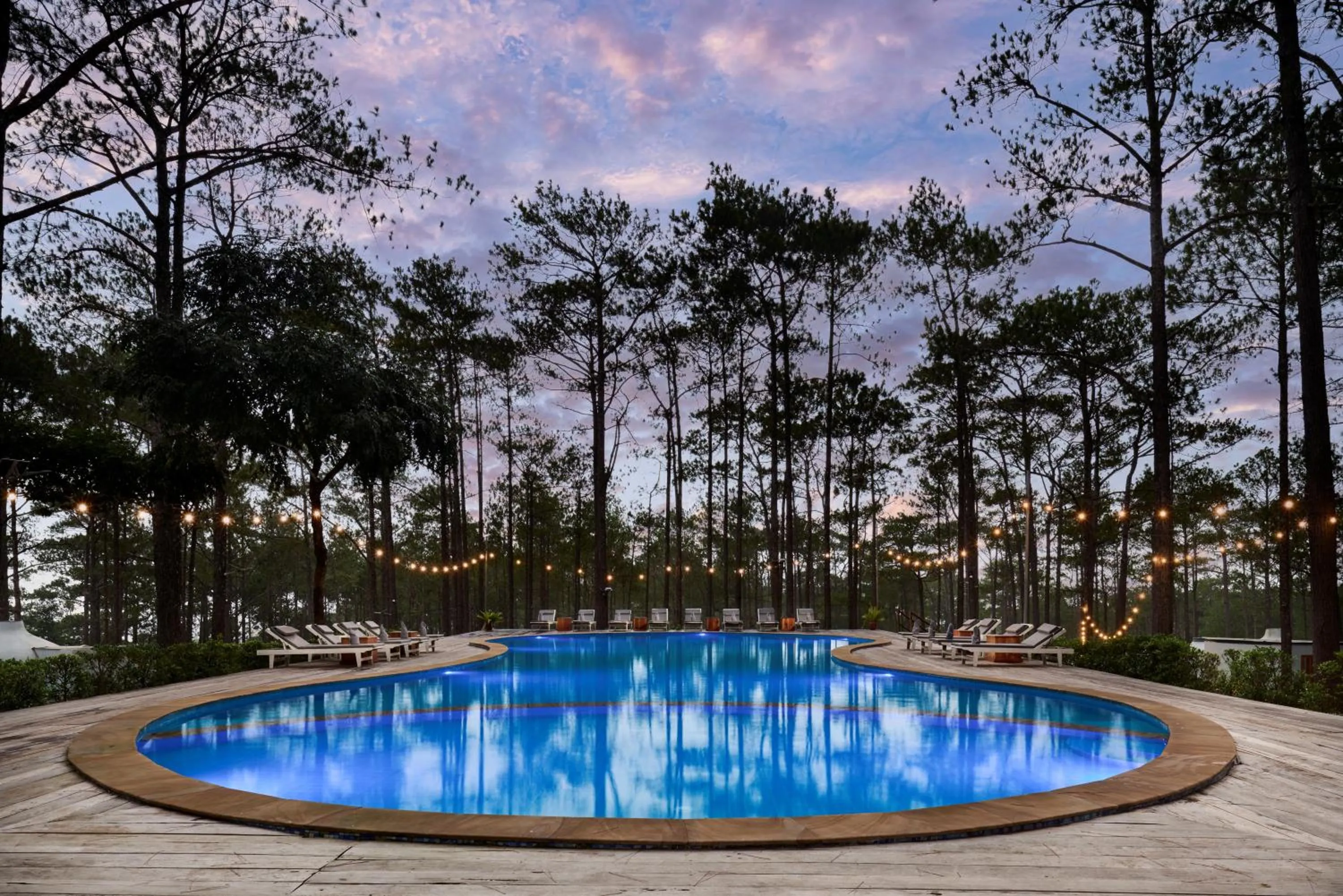 Swimming pool in Romdoul Kirirom Resort by EHM