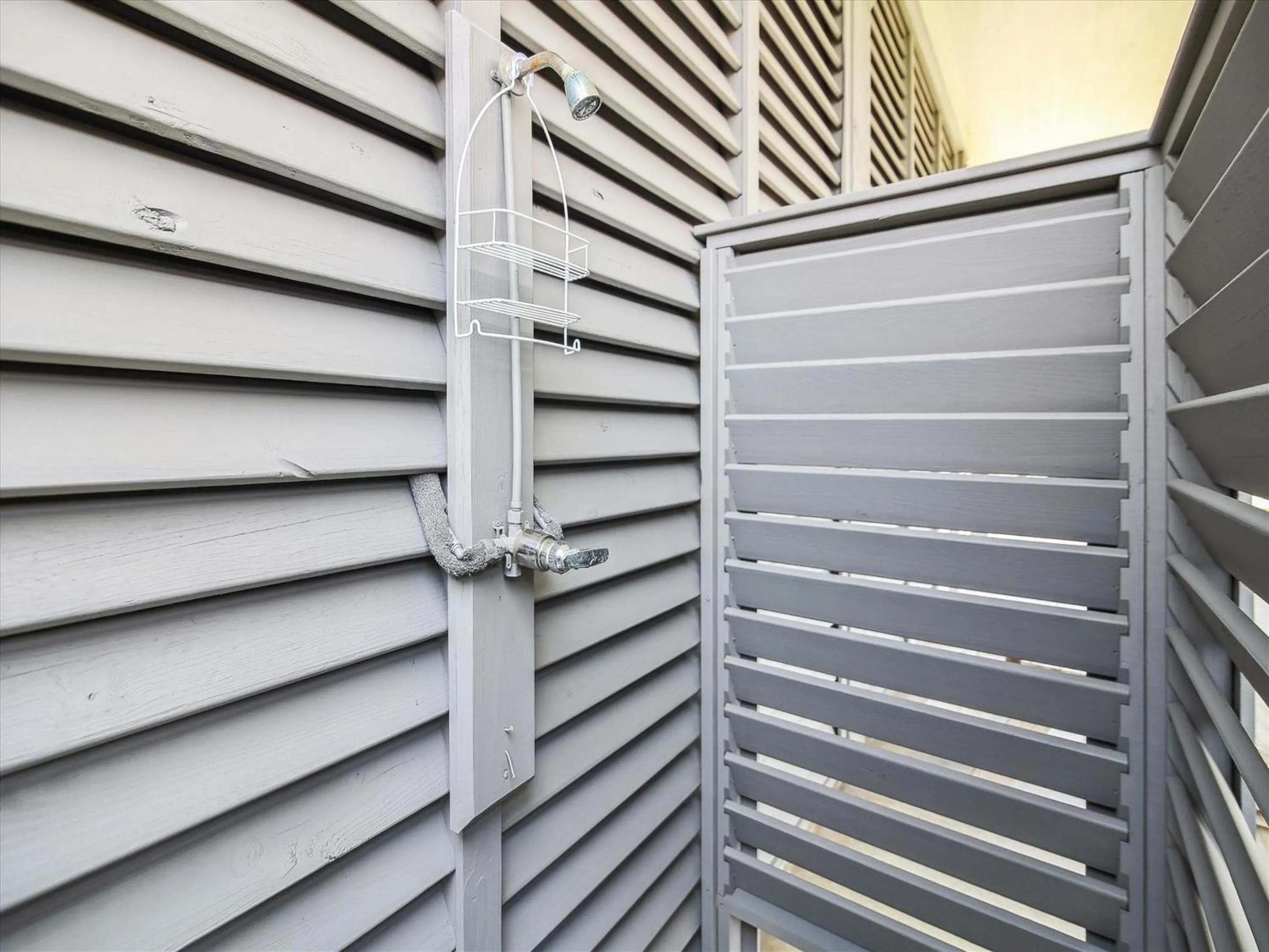 Property building in Adventure Awaits