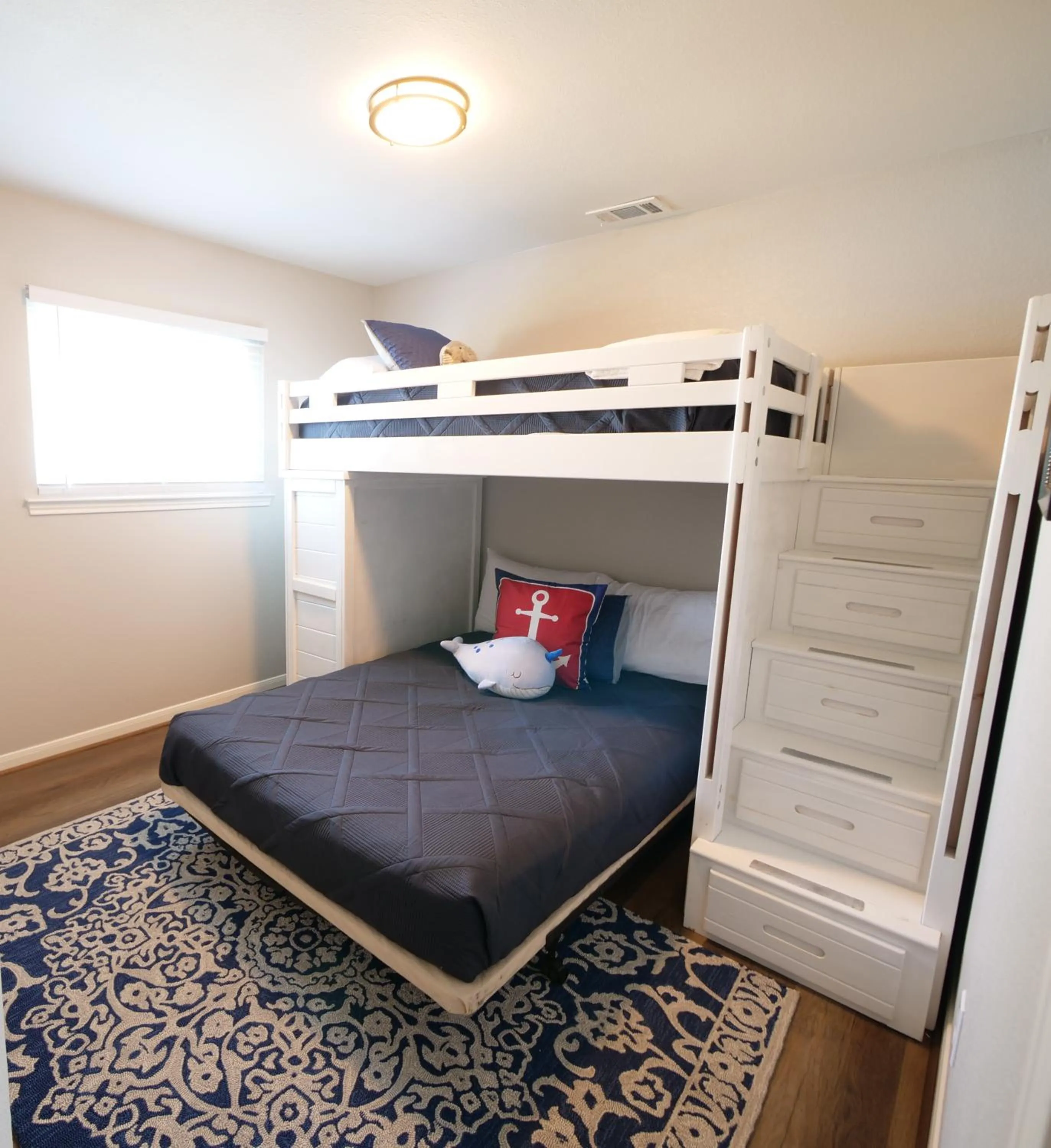 Property building, Bed in Sandcastle At Bermuda Beach