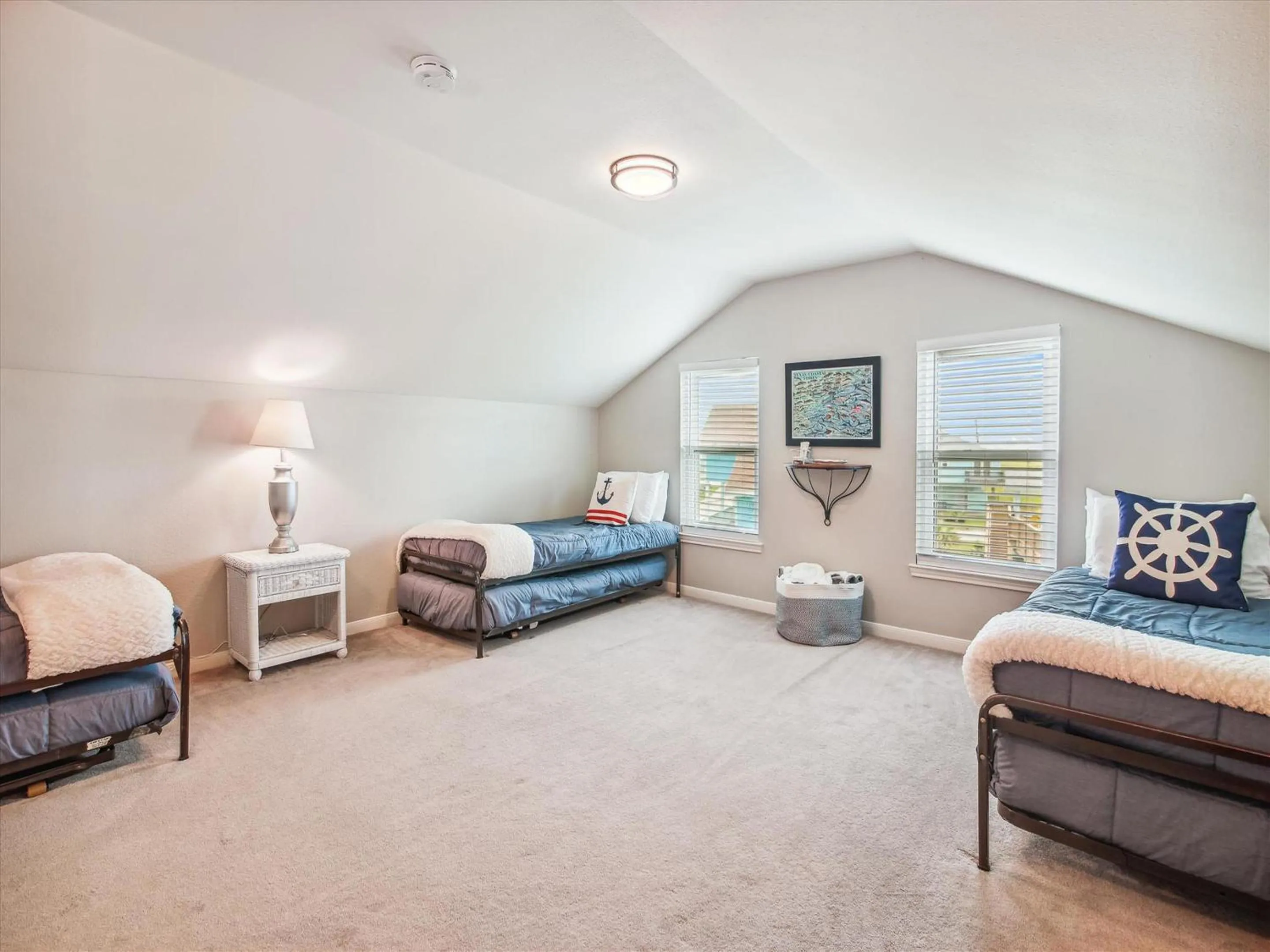 Property building, Bed in Sandcastle At Bermuda Beach