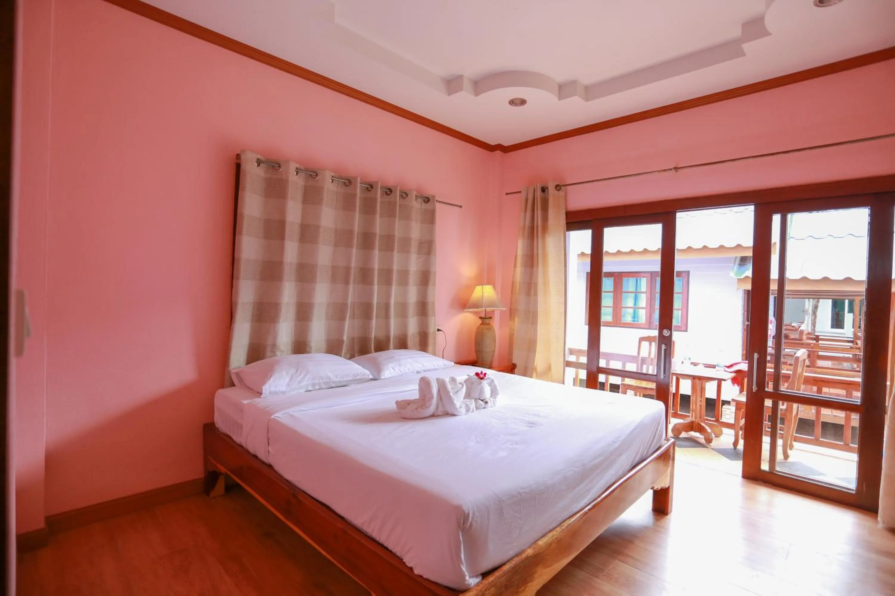 Bedroom, Bed in Sangaroon Bungalow