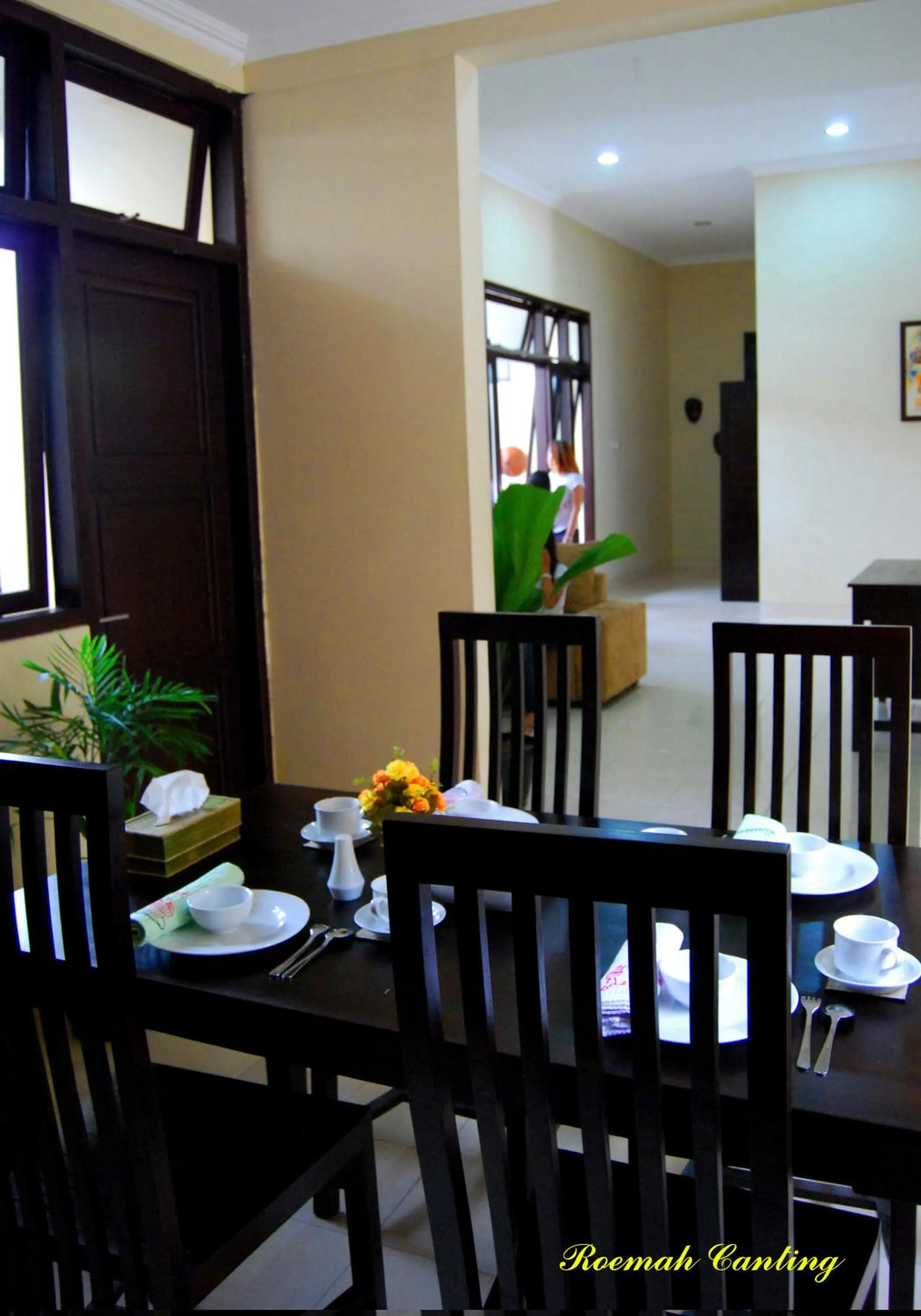Restaurant/places to eat in Roemah Canting Homestay