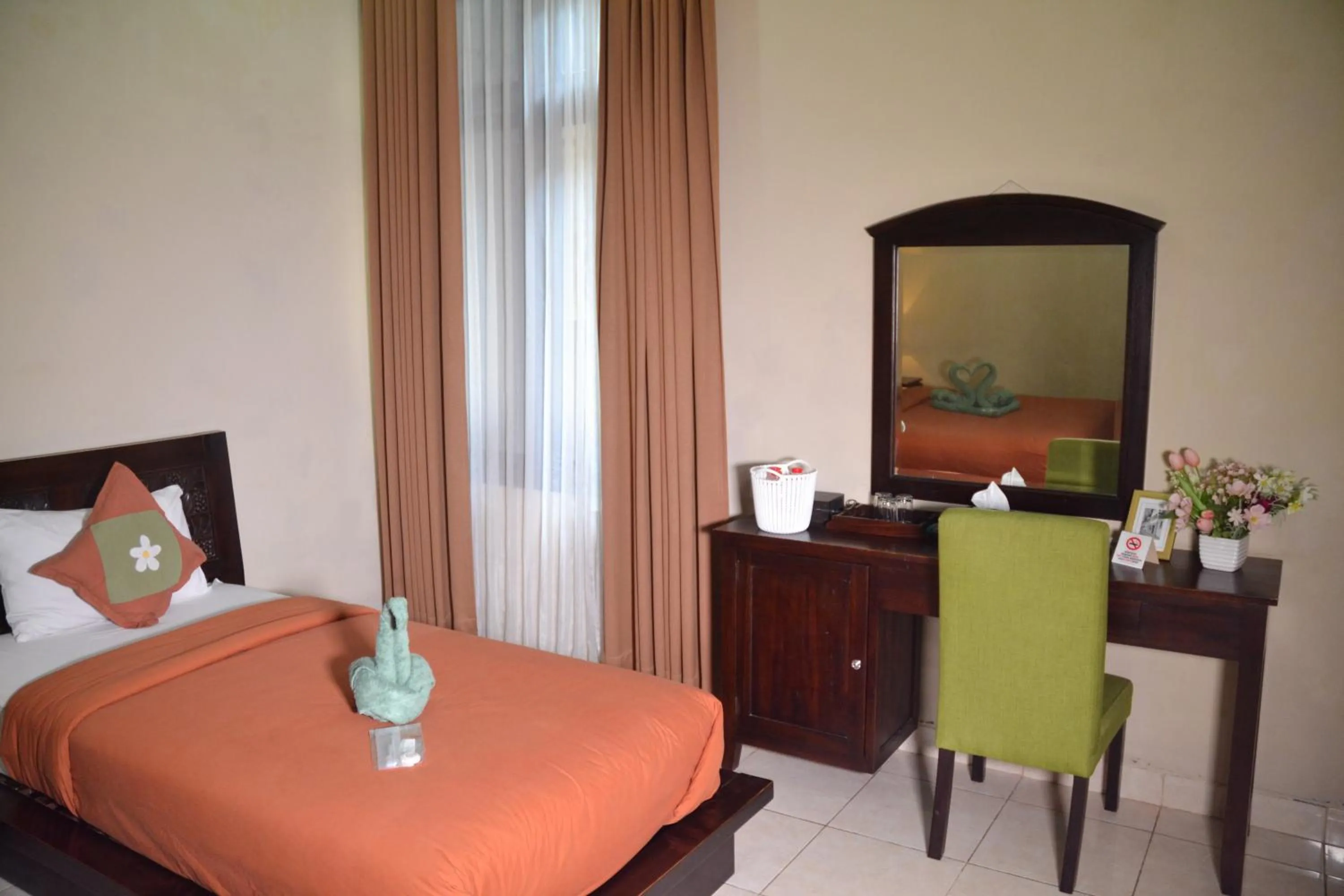 Bed in Roemah Canting Homestay