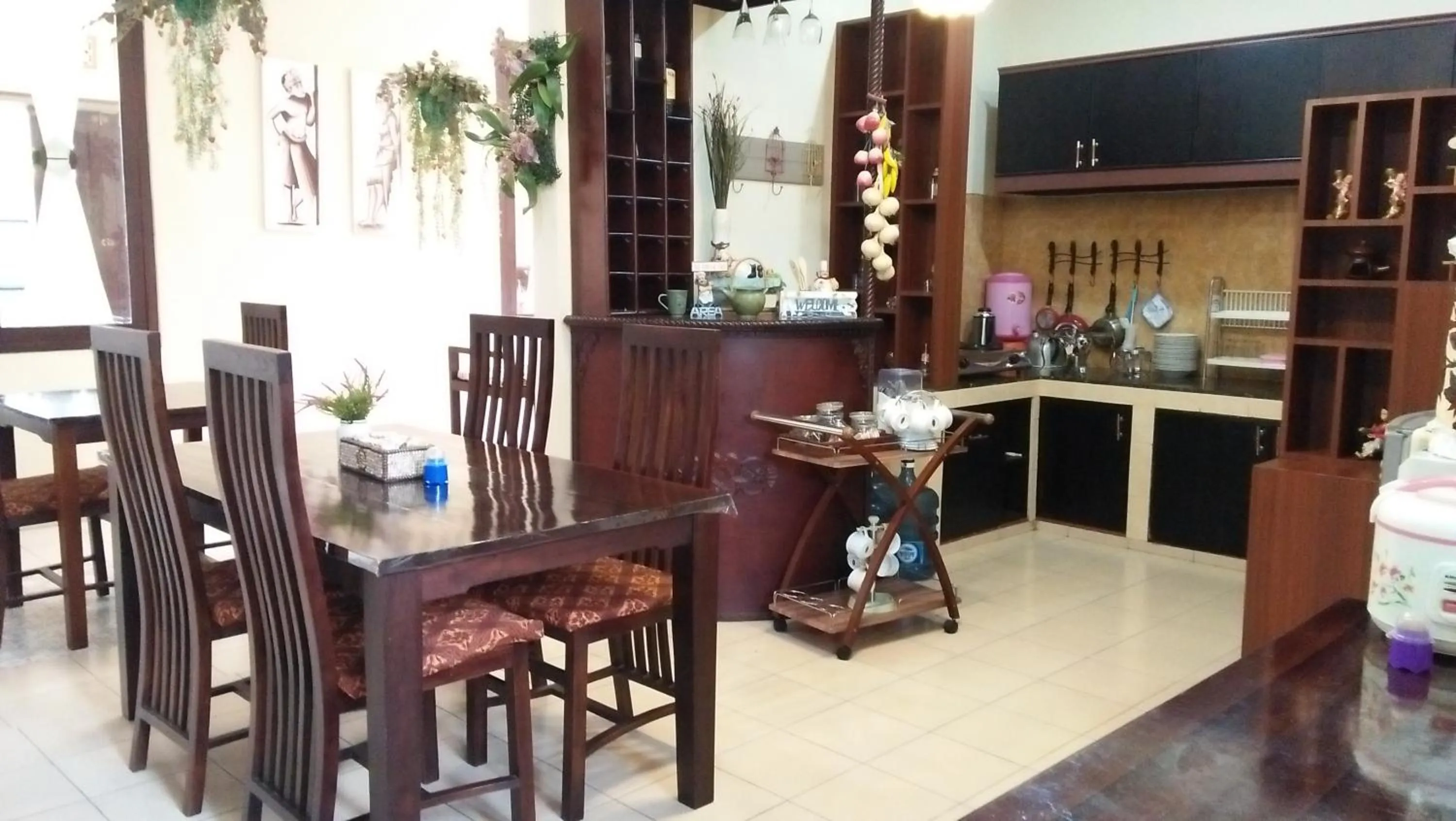 Dining area in Roemah Canting Homestay