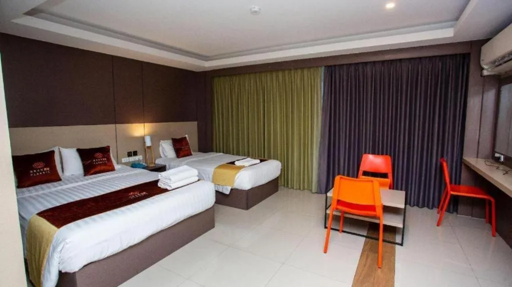 Photo of the whole room, Bed in GranDE Classic Pattaya