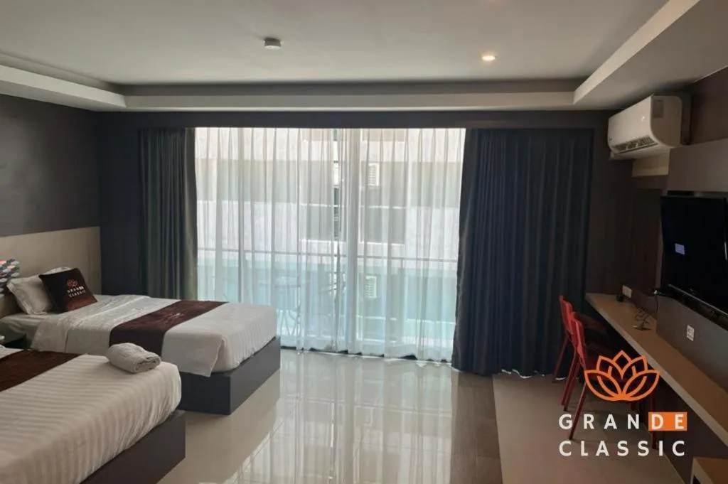 Bedroom, Bed in GranDE Classic Pattaya