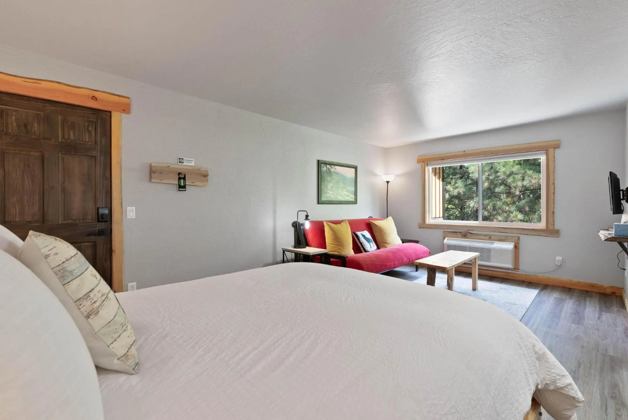Bed in Lake Village Lodge