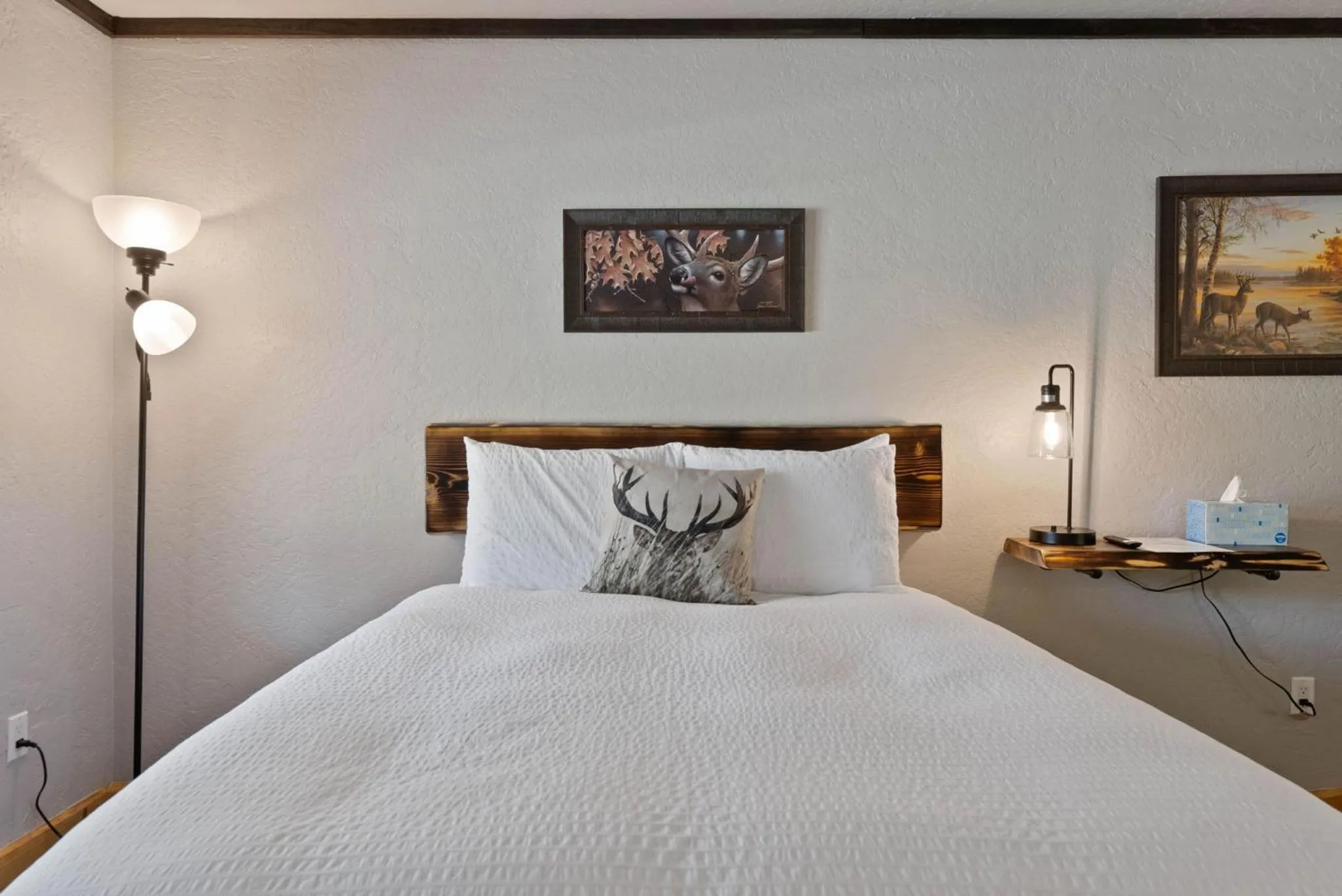 Bed in Lake Village Lodge