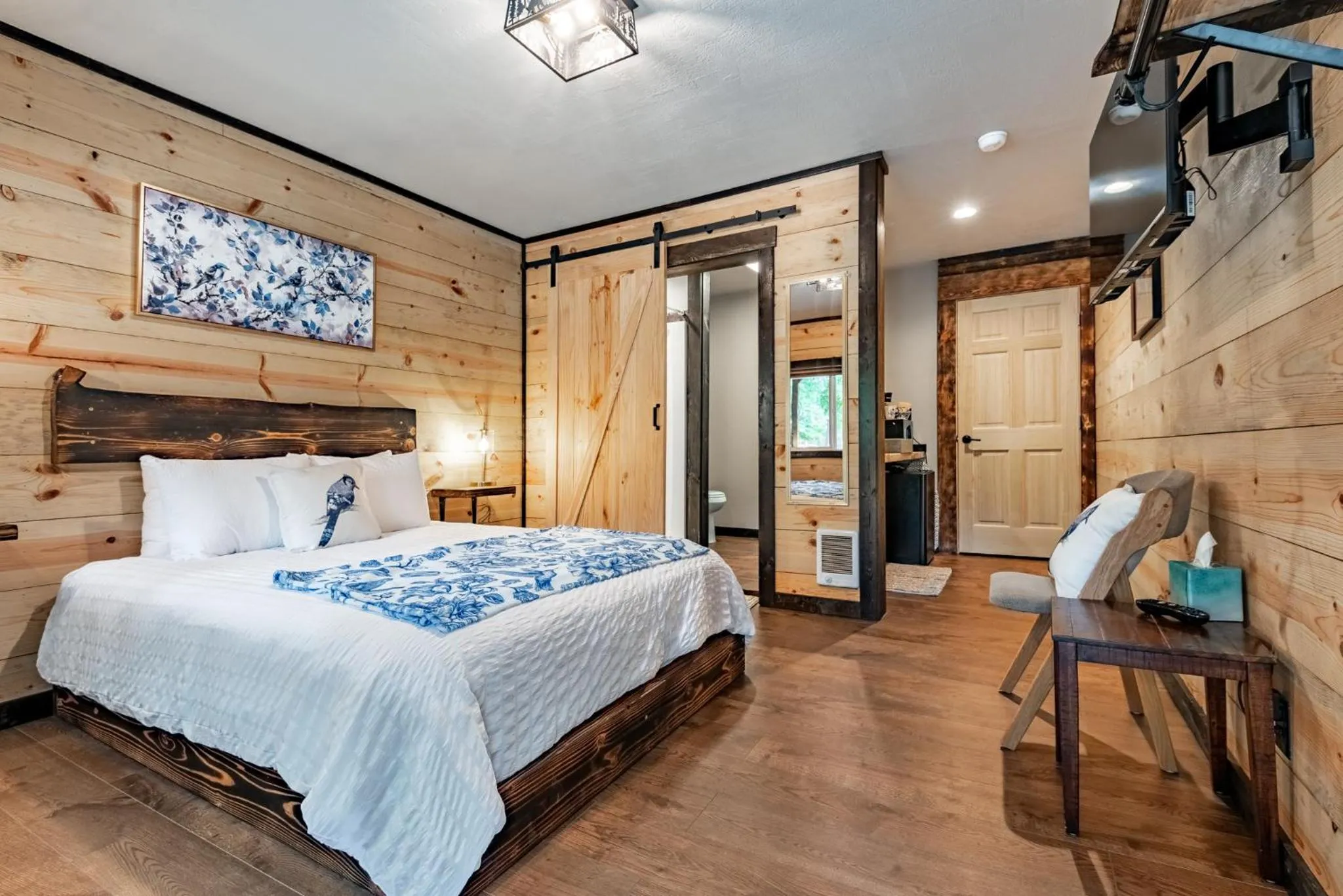 Bed in Lake Village Lodge