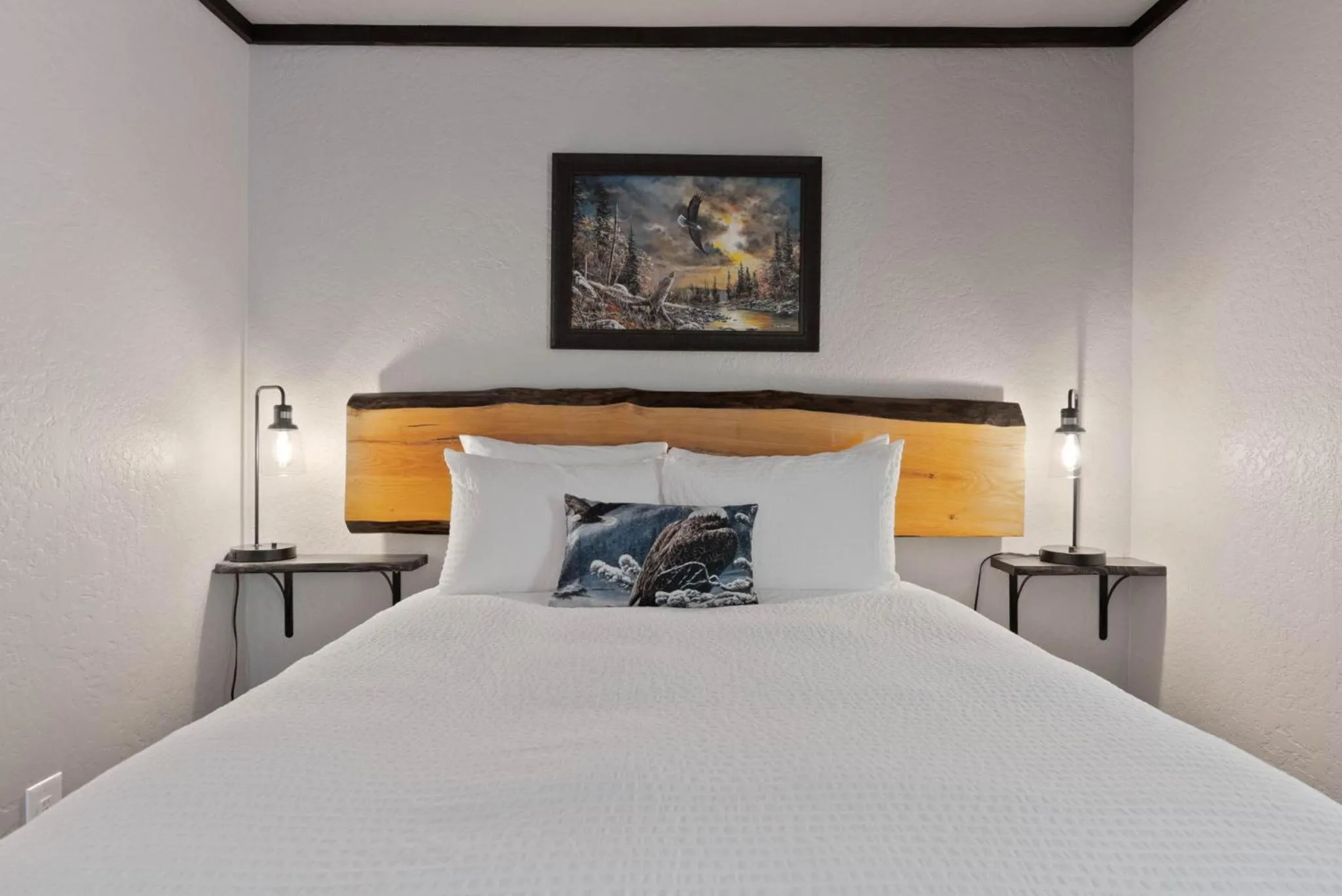 Bed in Lake Village Lodge