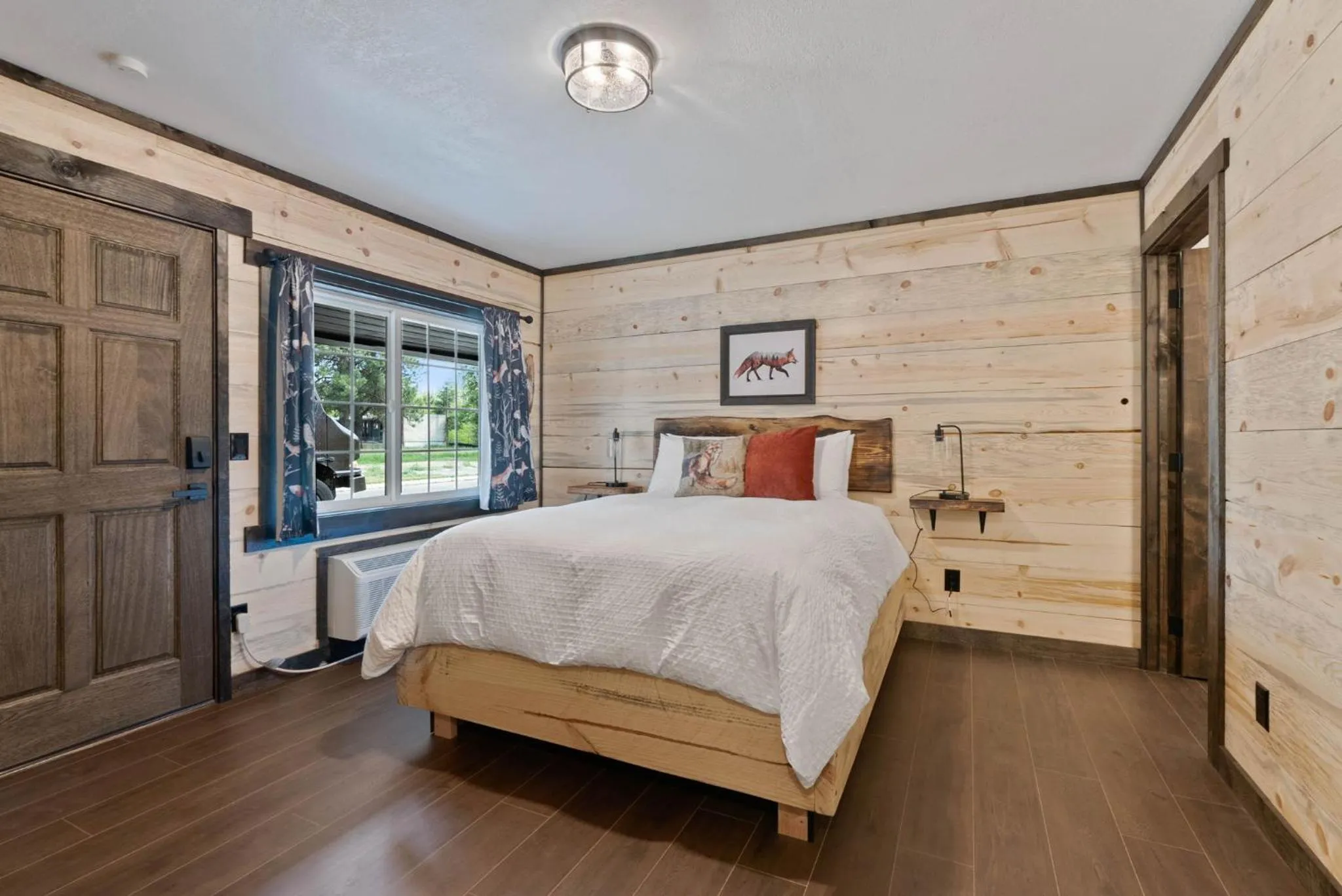 Bed in Lake Village Lodge