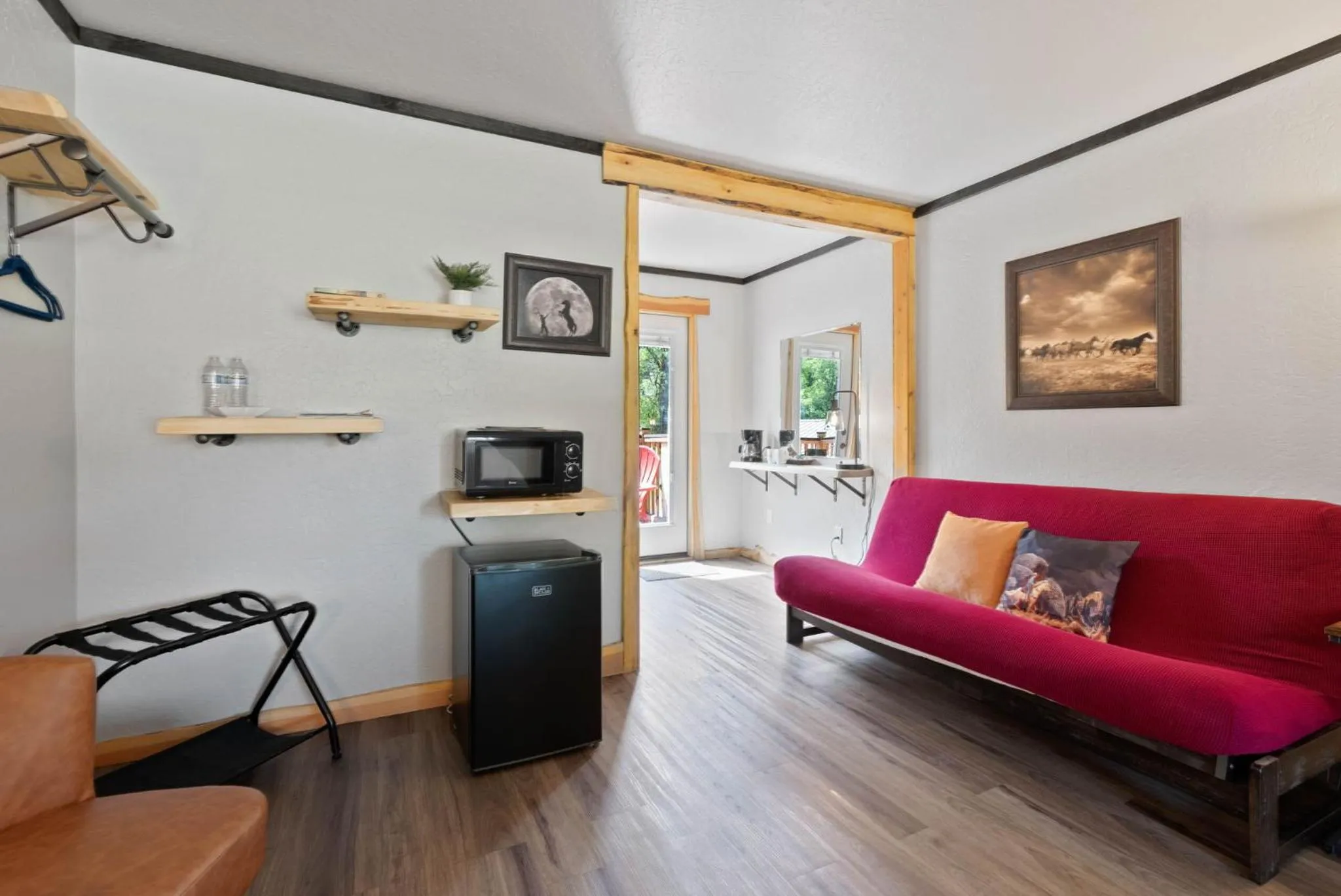 TV and multimedia in Lake Village Lodge