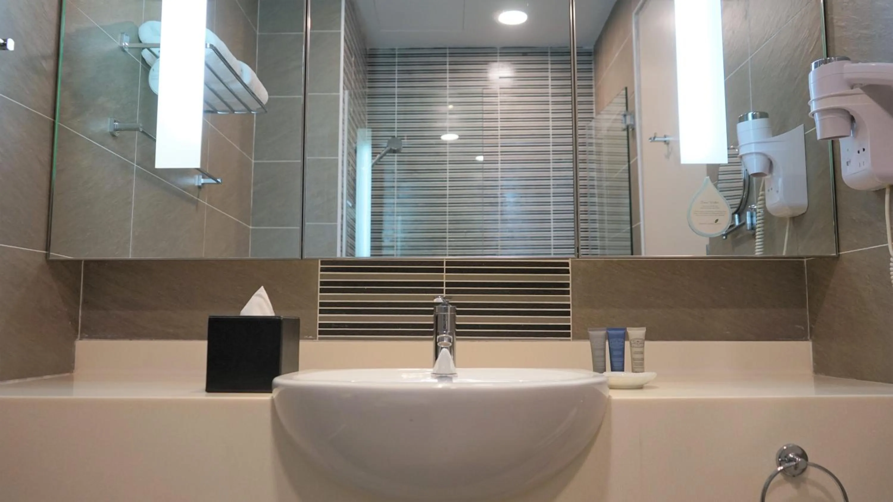 Bathroom in Marina Puteri Harbour Johor by Perfect Host