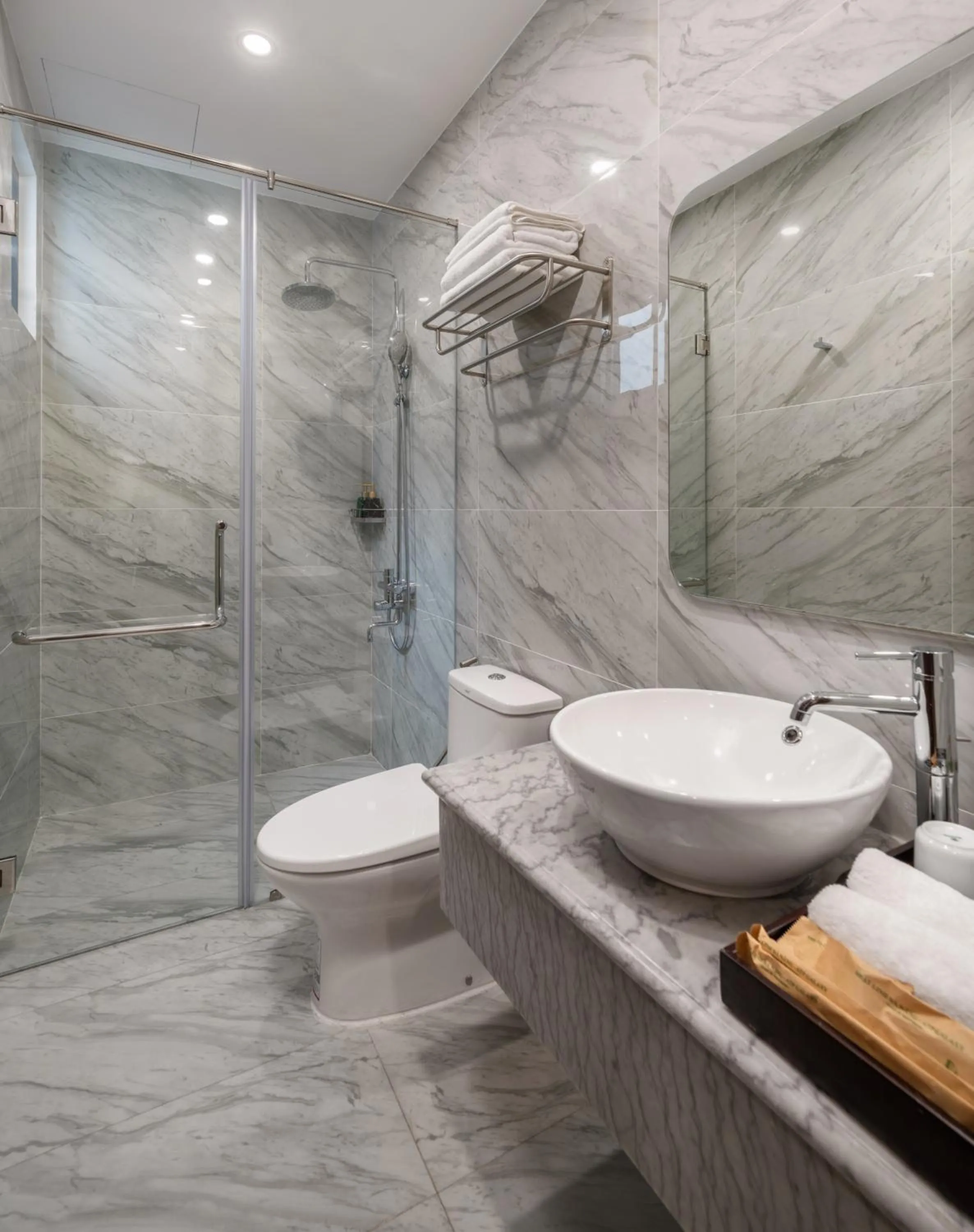 Bathroom in ATP Galaxy Hotel & Apartment Danang