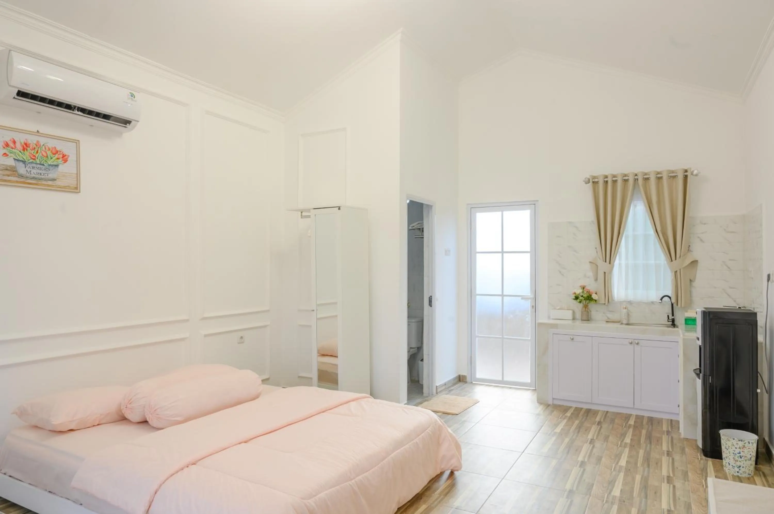 Bed in The Byan House Villa In Belitung