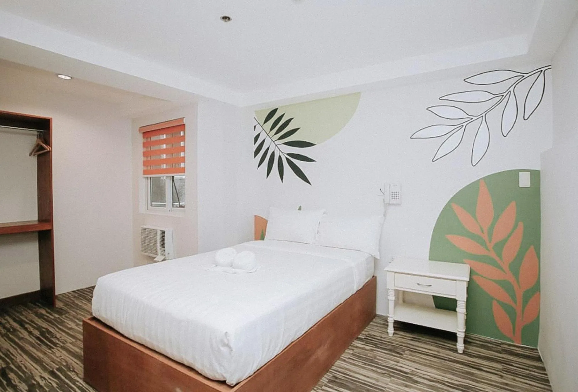 Bed in Lea Robert Hotel Angeles Pampanga by RedDoorz