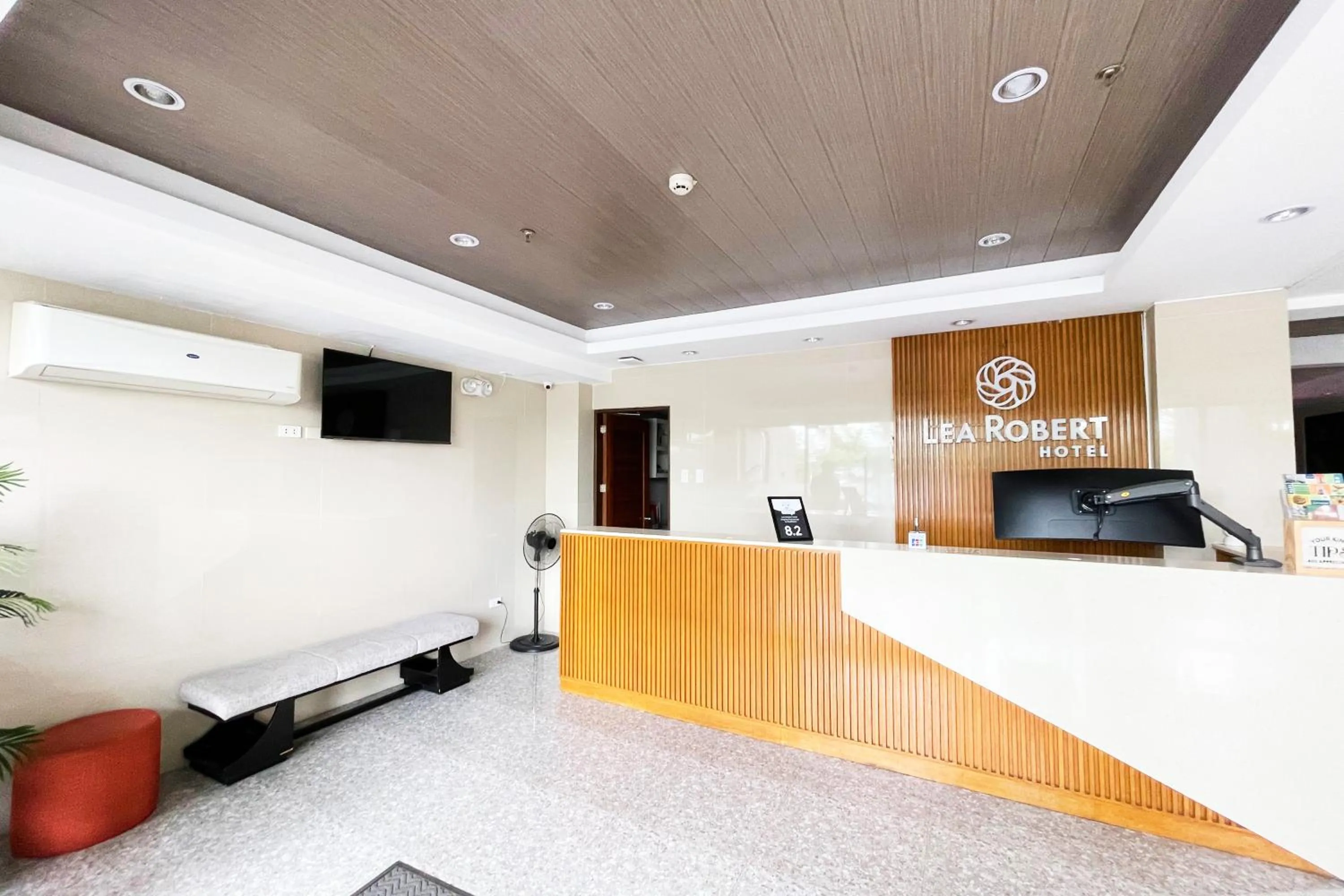 Lobby or reception in Lea Robert Hotel Angeles City