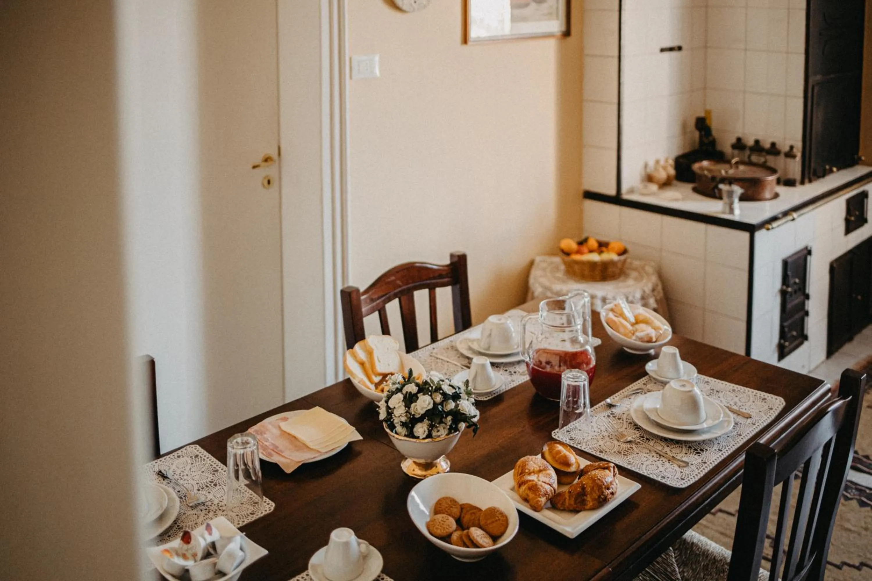 Breakfast in Piazza Argento