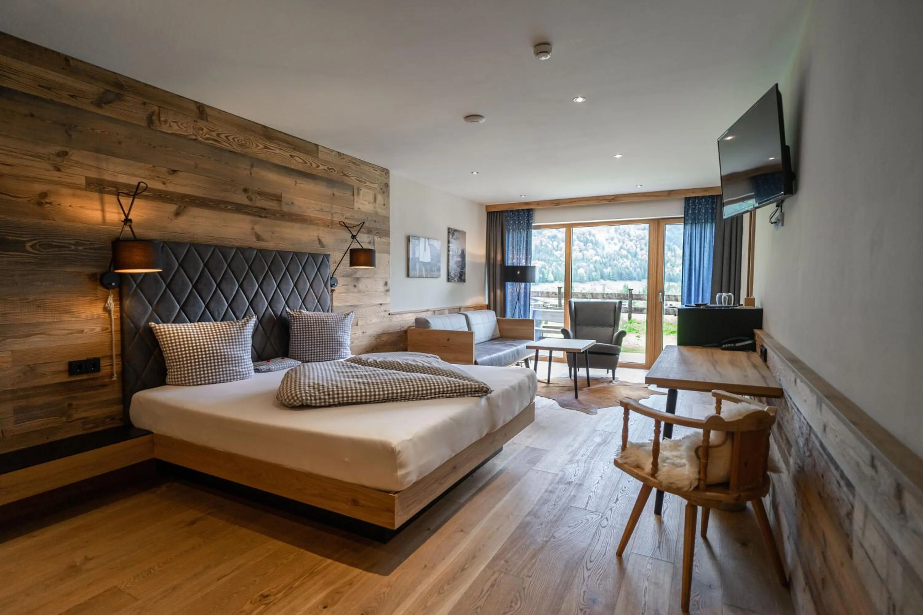 Bed in Hotel Landhaus Tirolerherz