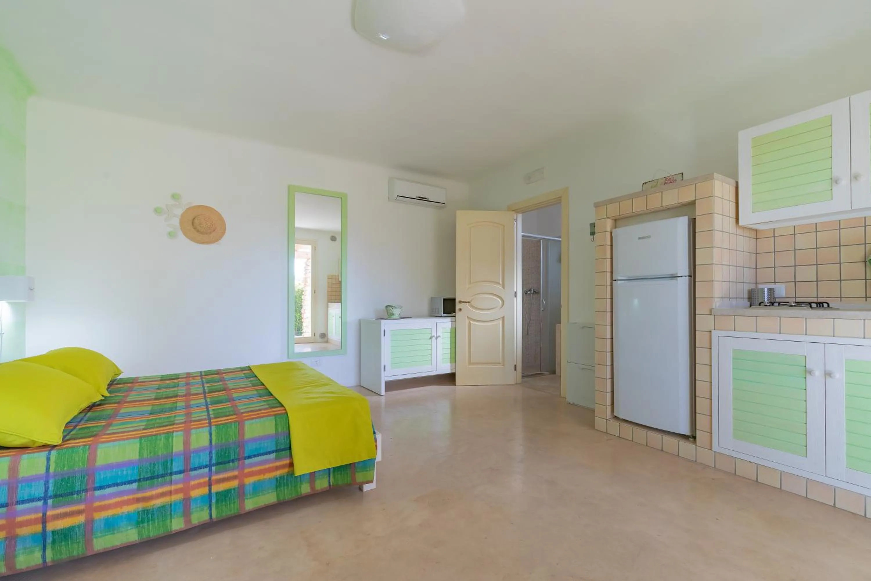 Property building, Bed in Cava Li Santi Residence