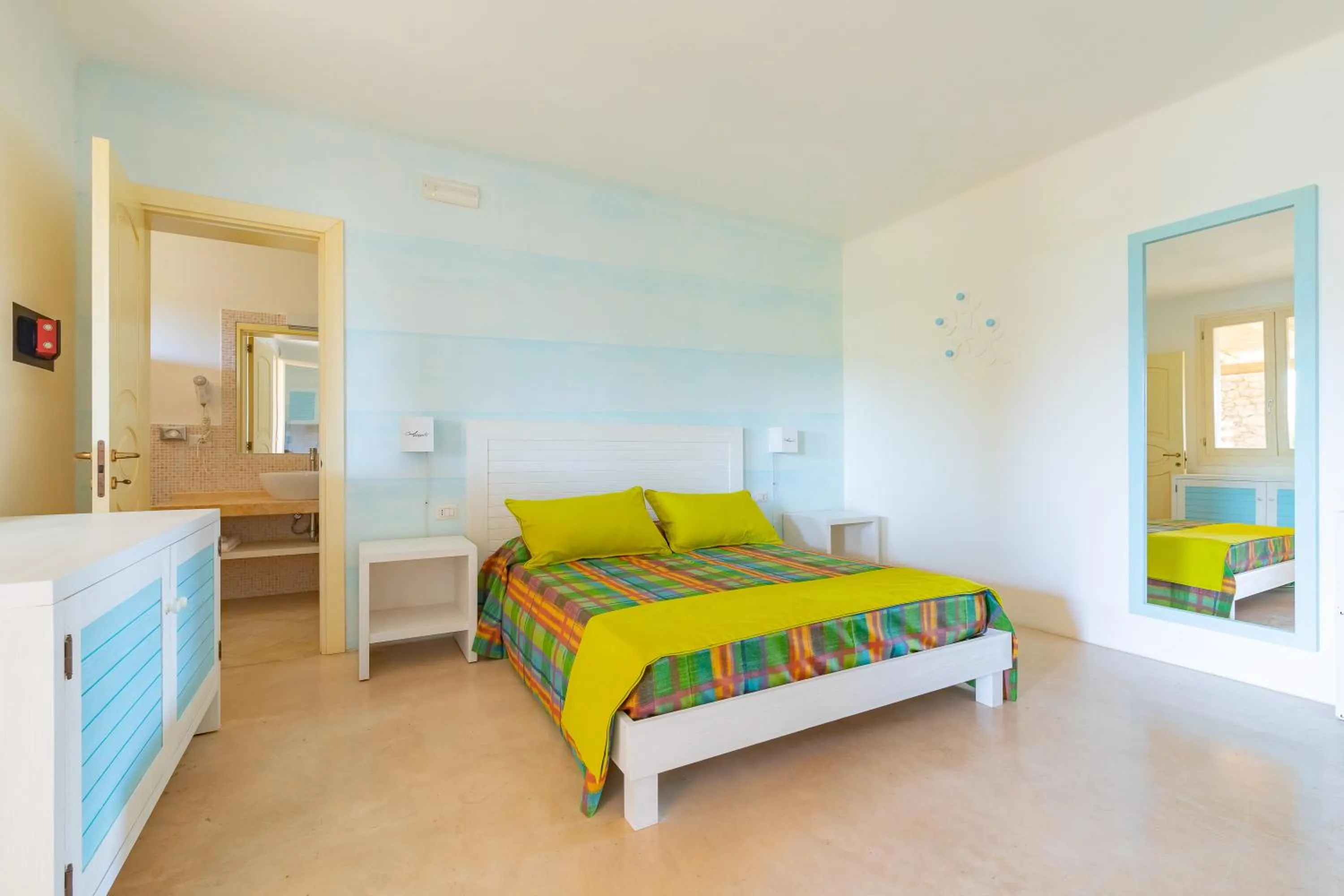 Bedroom, Bed in Cava Li Santi Residence