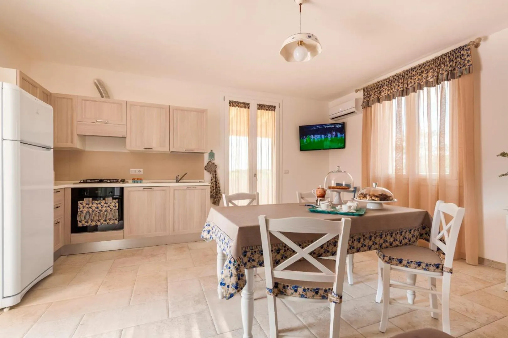 Kitchen or kitchenette in Cava Li Santi Residence a Santa Caterina