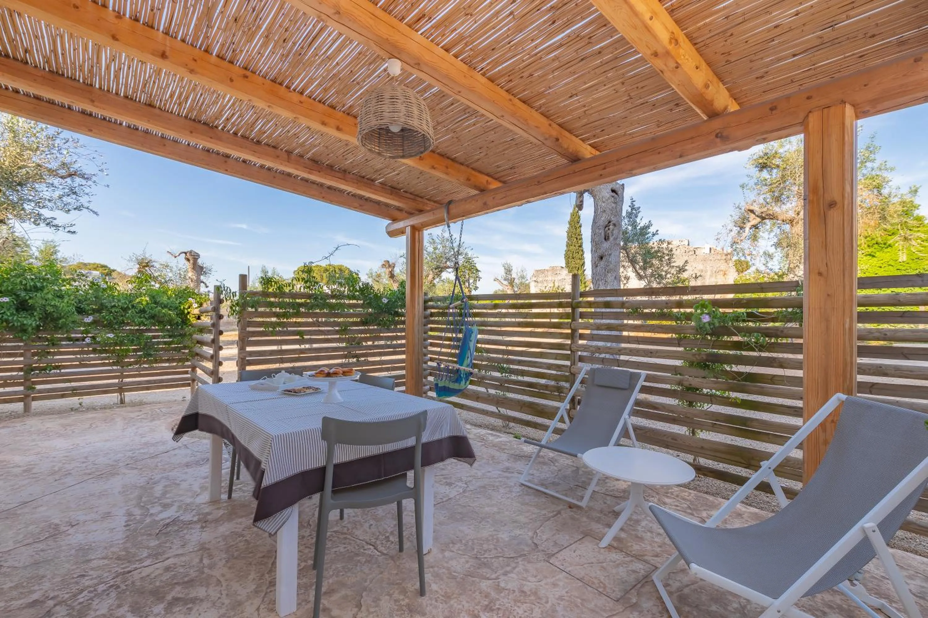 Patio in Cava Li Santi Residence a Santa Caterina