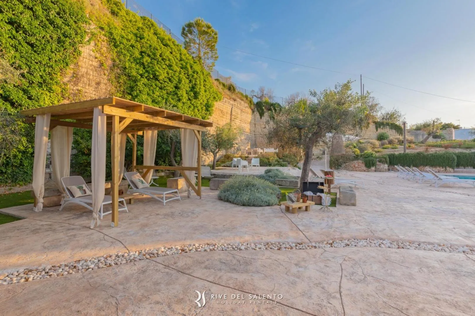 Garden view in Cava Li Santi Residence