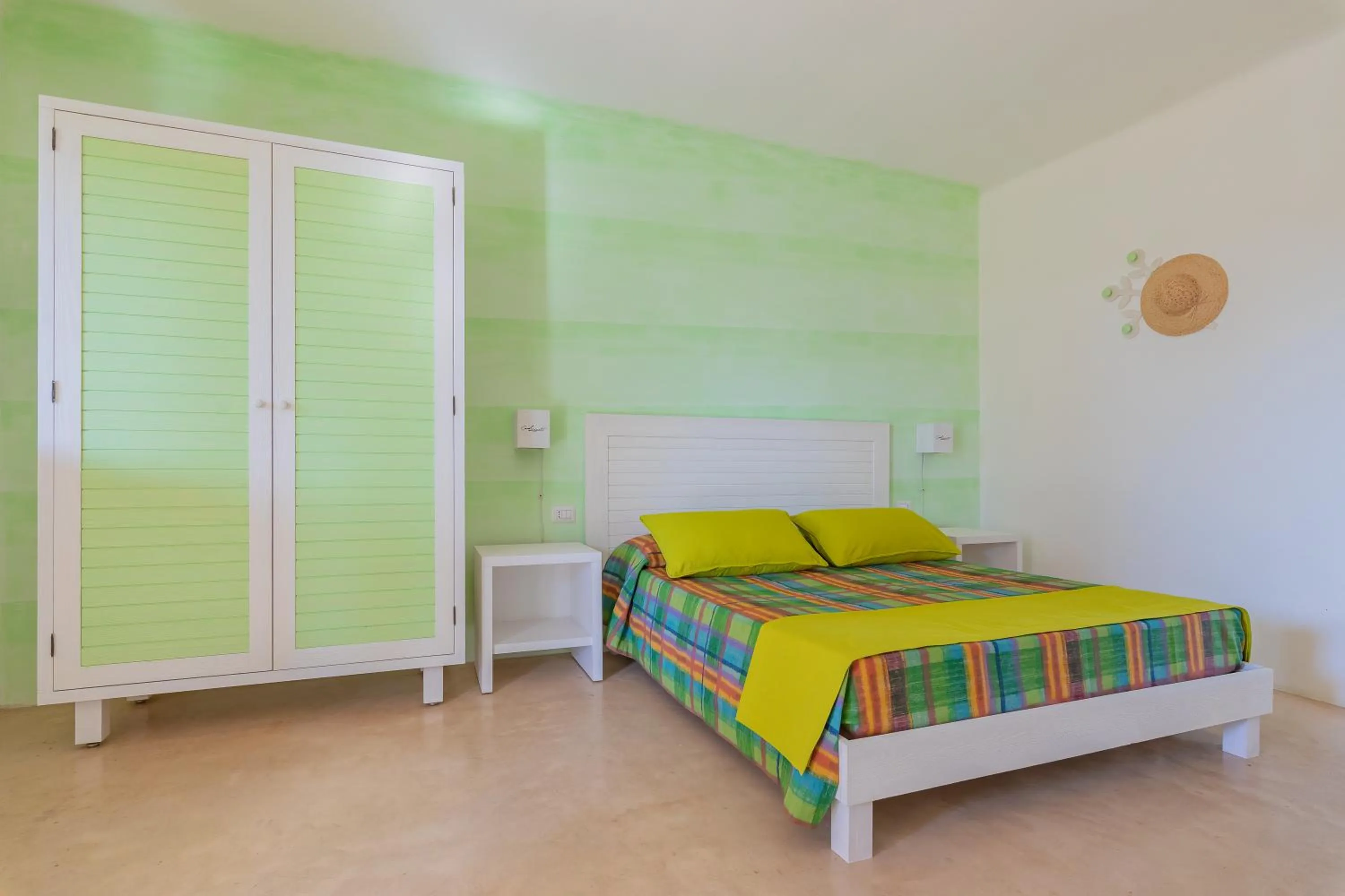 Bedroom, Bed in Cava Li Santi Residence