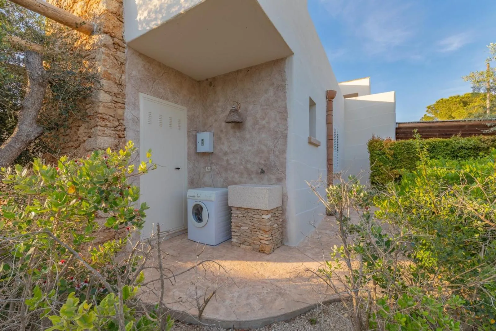 Garden in Cava Li Santi Residence