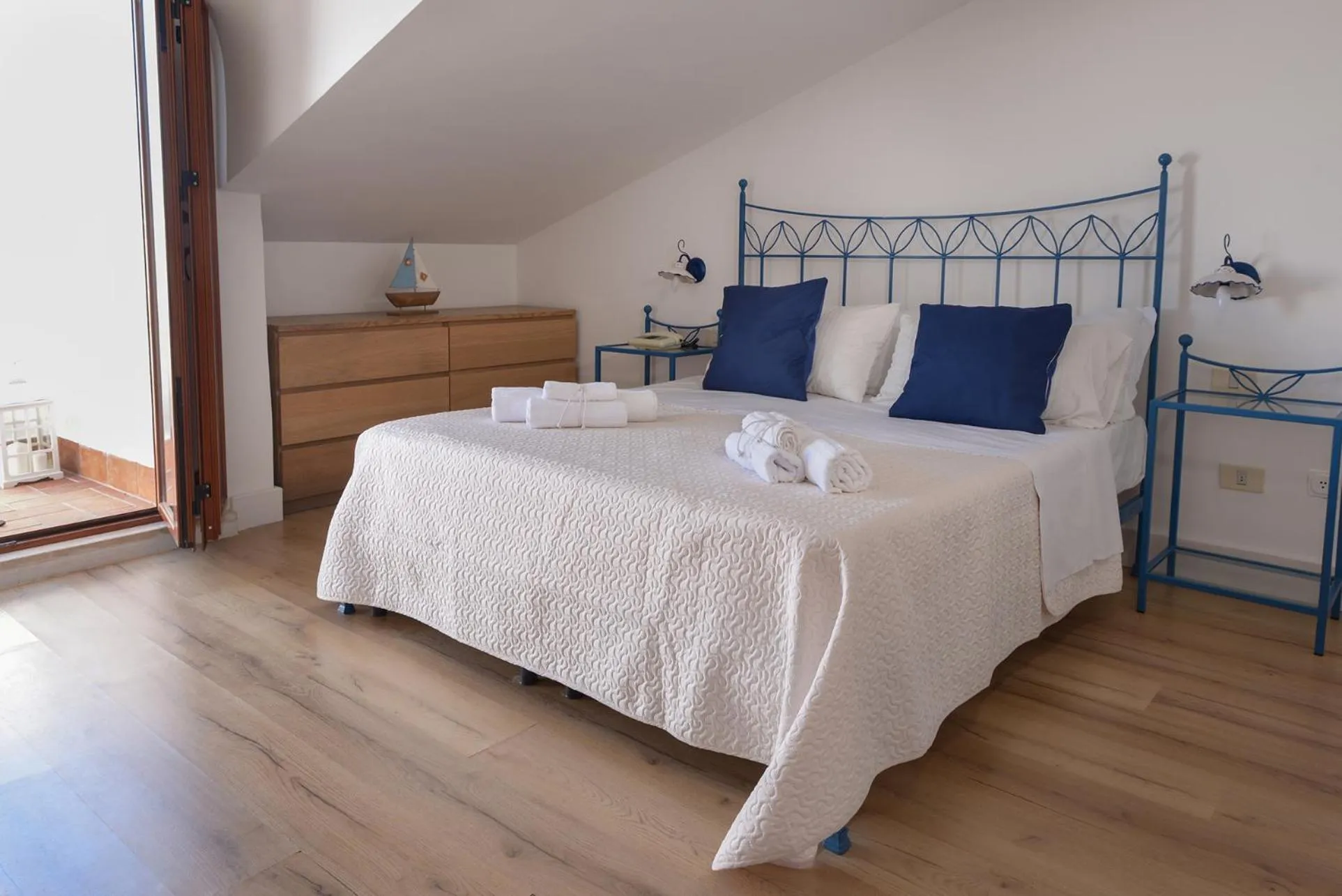 Bedroom, Bed in Hotel La Caravella