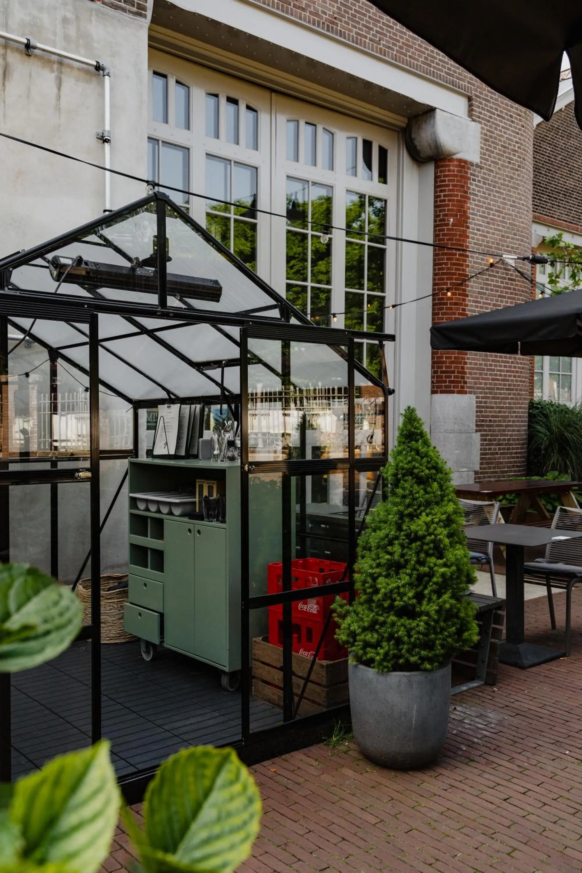 Patio in Hotel De Hallen