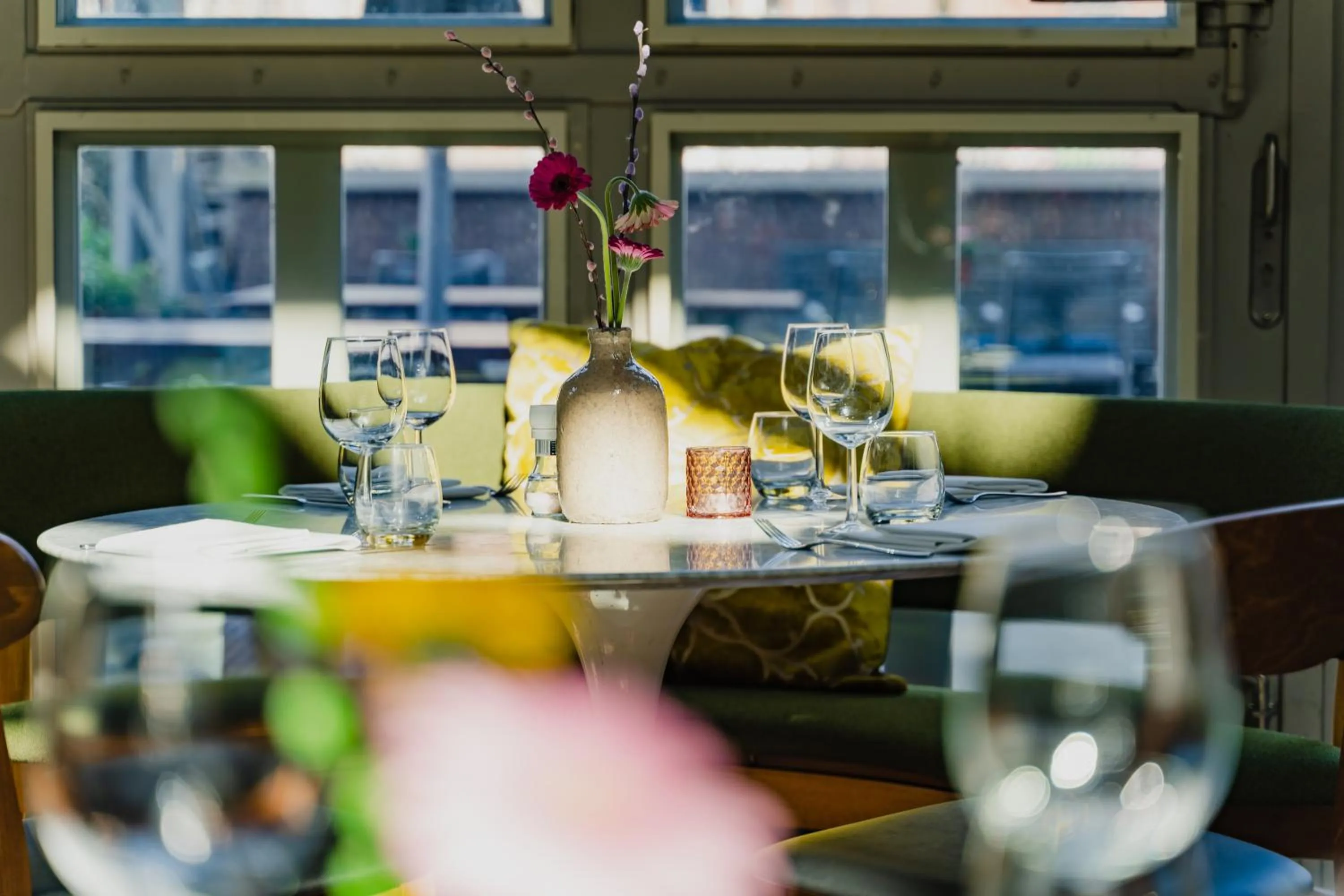 Restaurant/places to eat in Hotel De Hallen