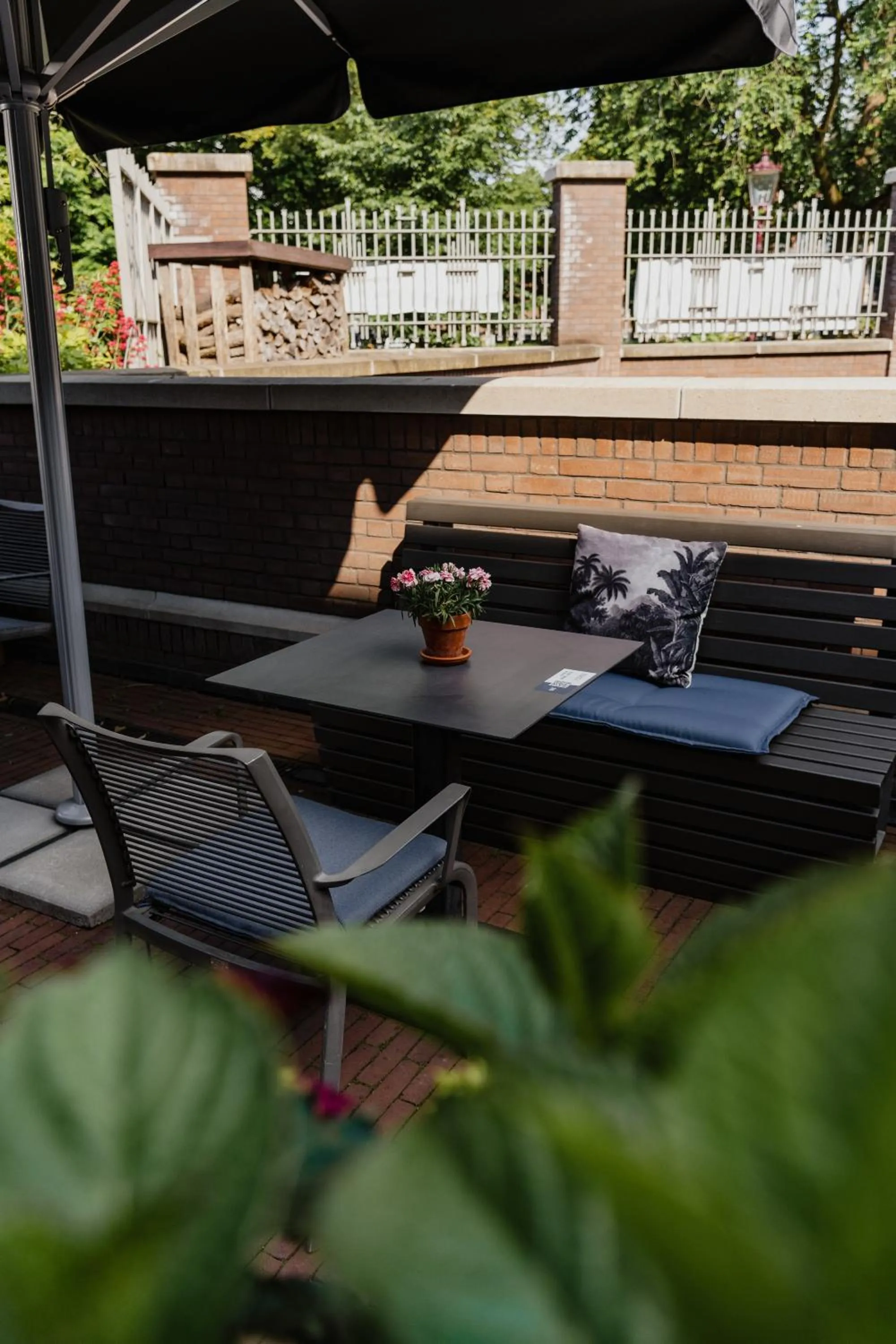 Patio in Hotel De Hallen