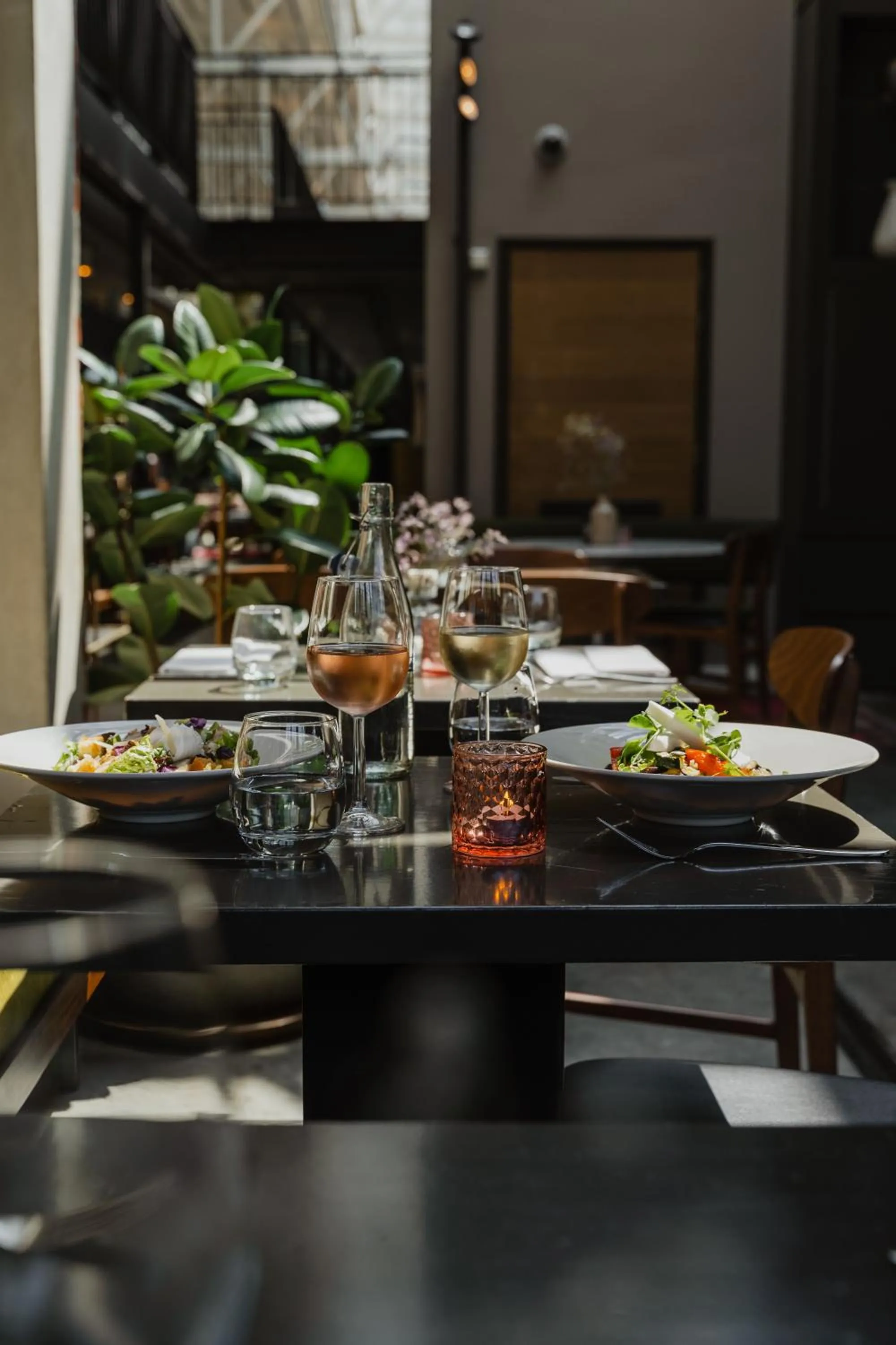 Restaurant/places to eat in Hotel De Hallen