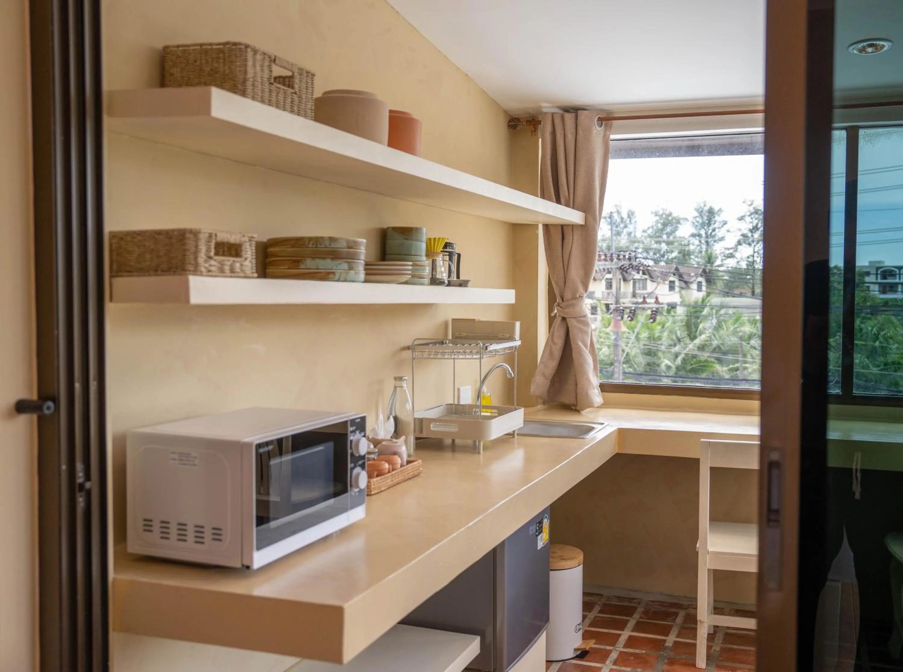 Area and facilities in Rustic and Blue Getaway