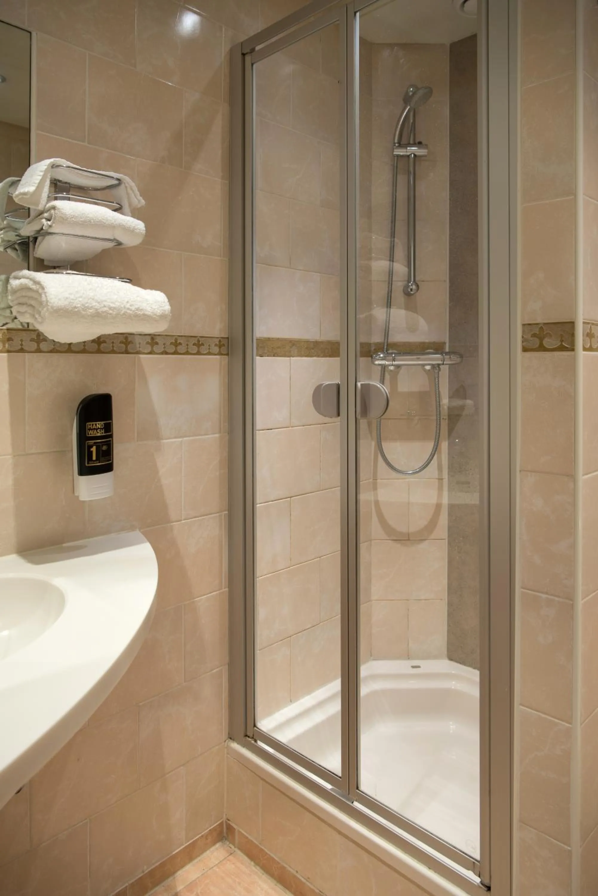 Bathroom in Hotel Emma