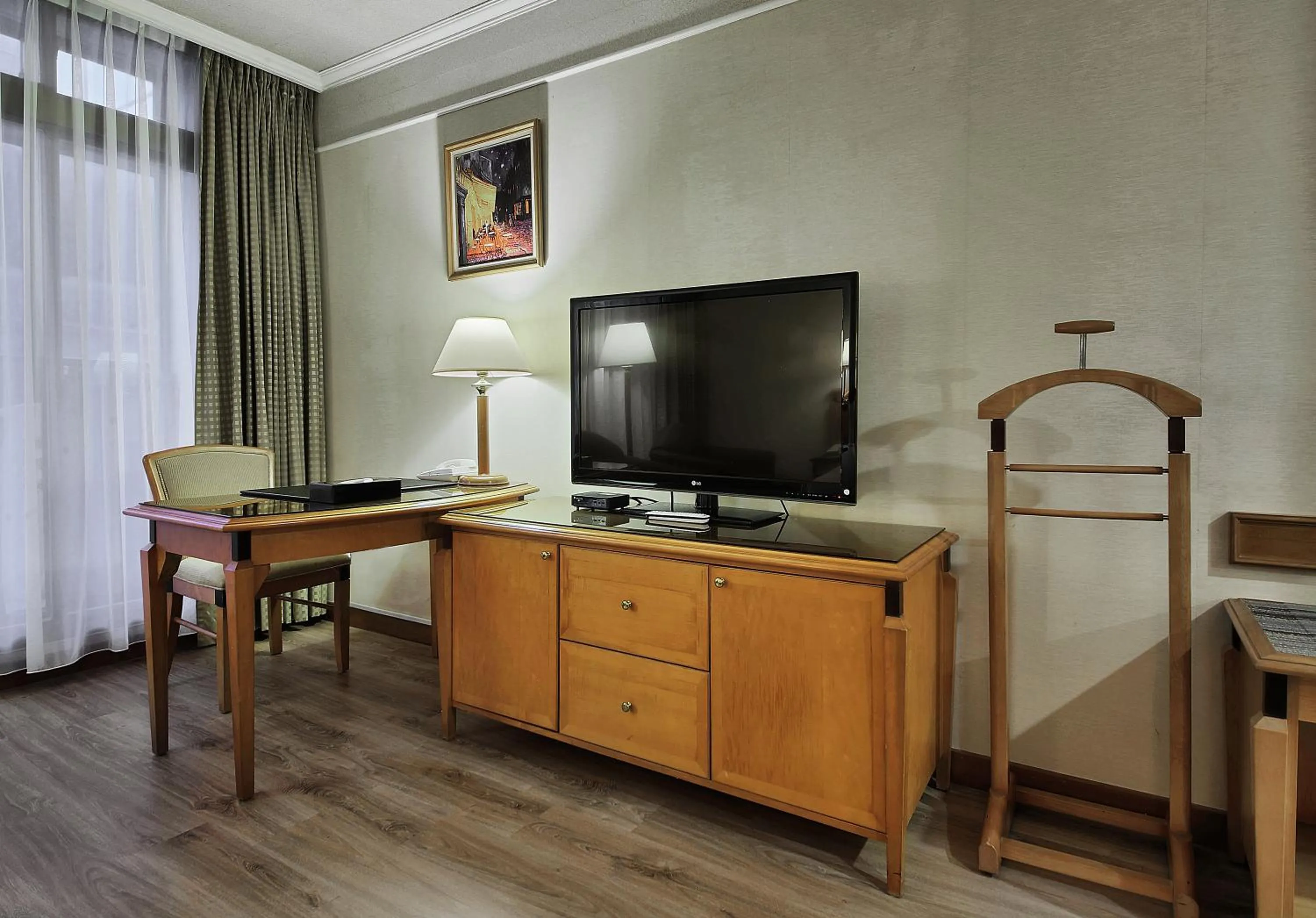 TV and multimedia in The Carlton Hotel Hsinchu